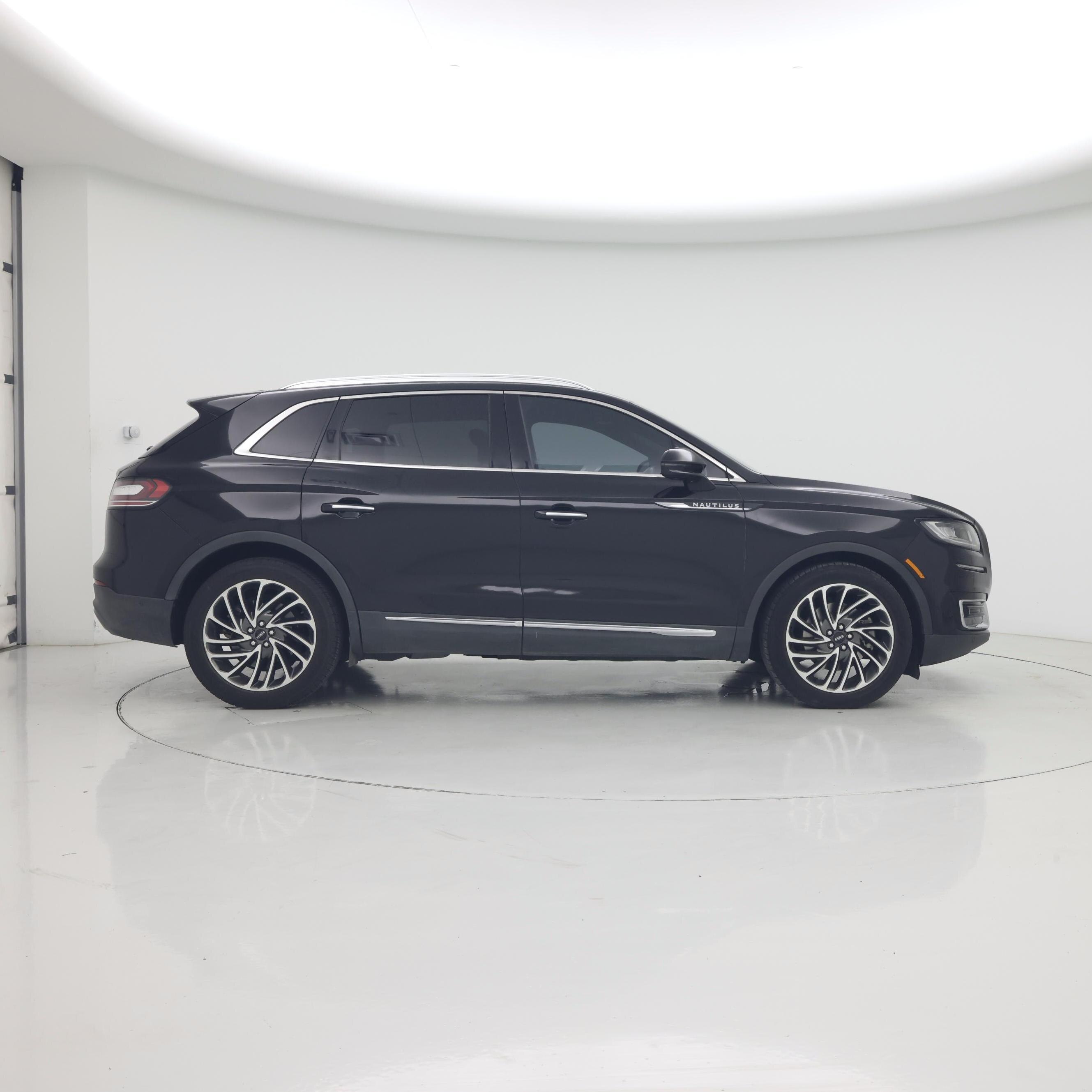 Thumbnail: 2019 Lincoln Nautilus - 7