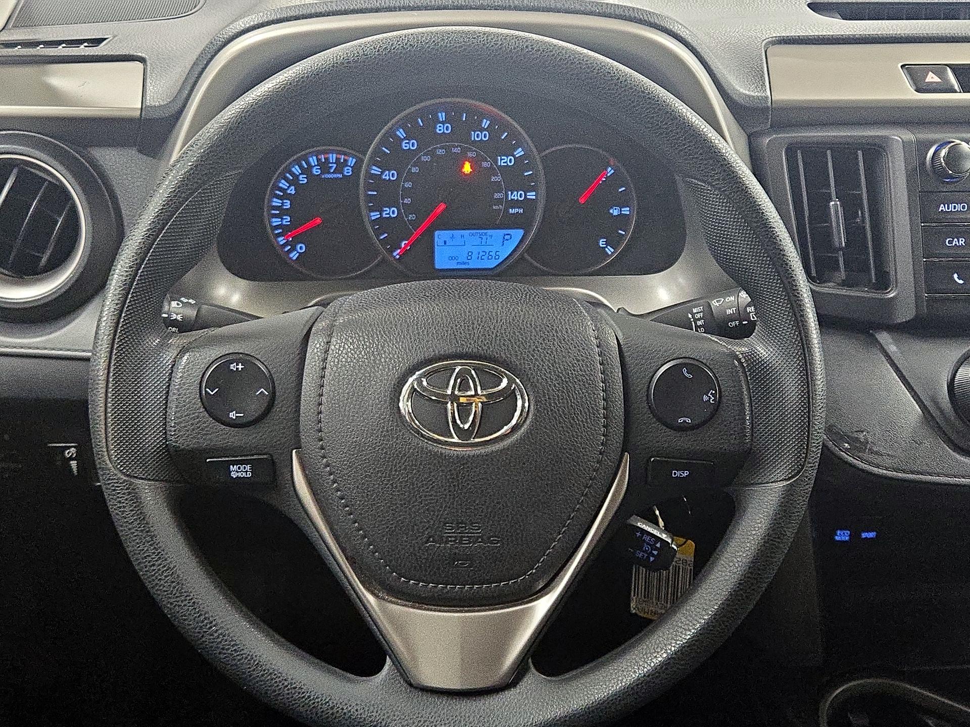 Thumbnail: 2016 Toyota RAV4 - 10