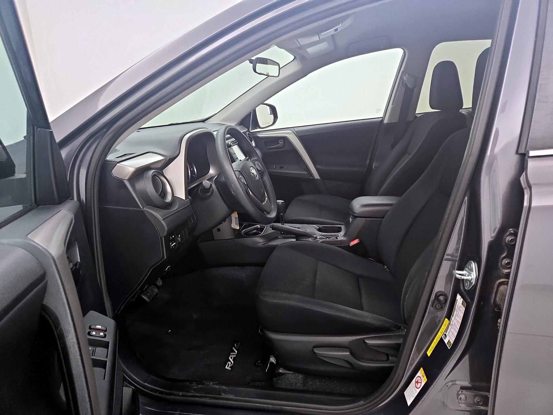 Thumbnail: 2016 Toyota RAV4 - 11