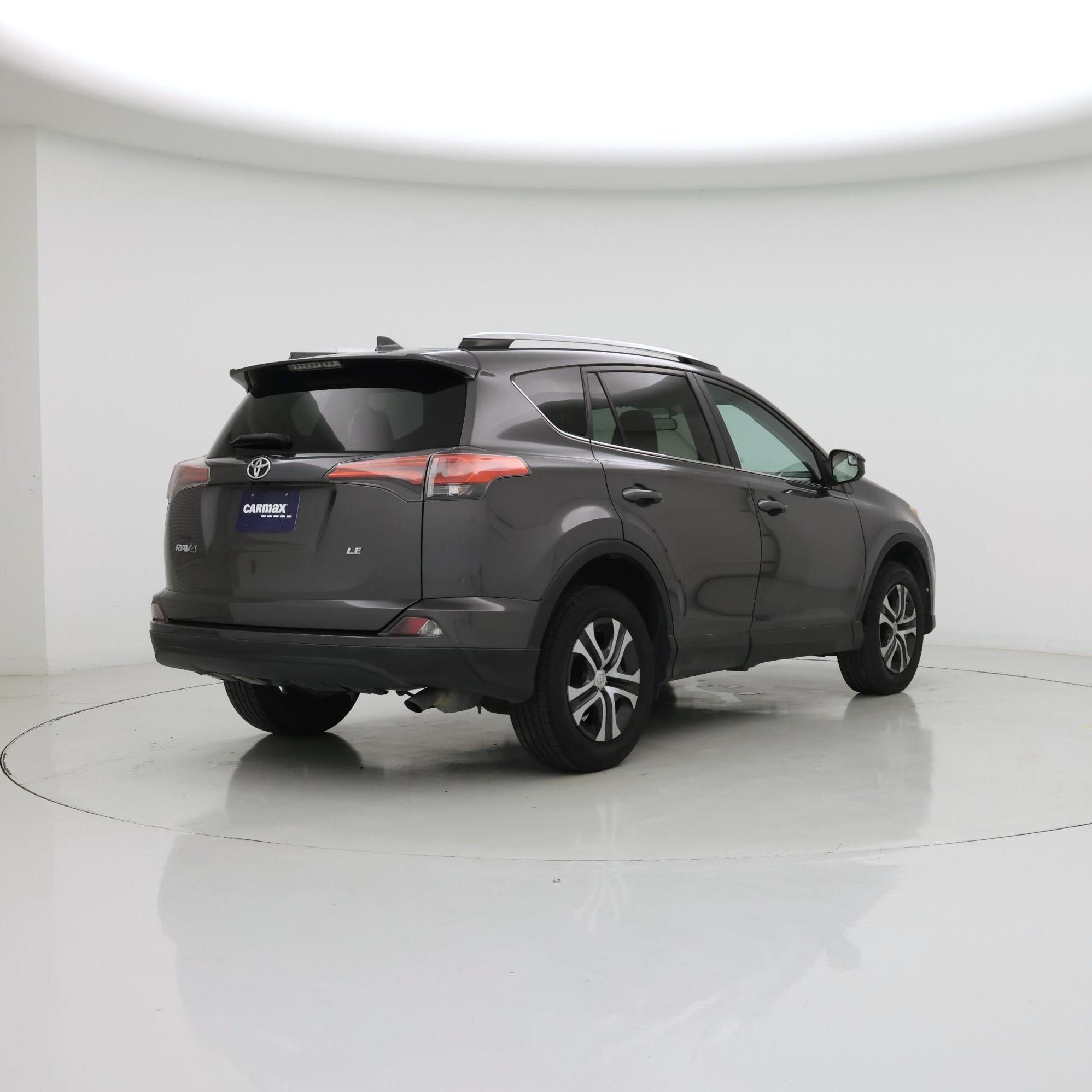 Thumbnail: 2016 Toyota RAV4 - 8