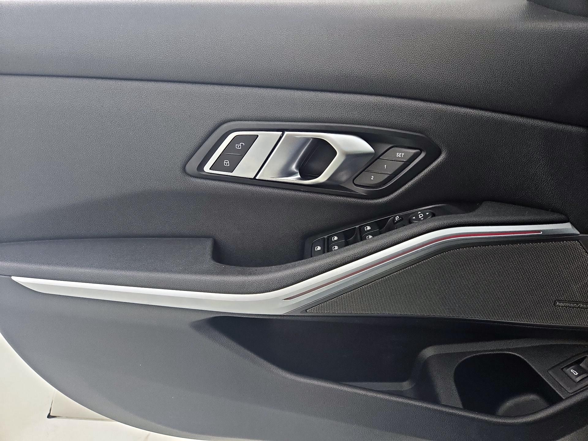 Thumbnail: 2020 BMW 3 Series - 12