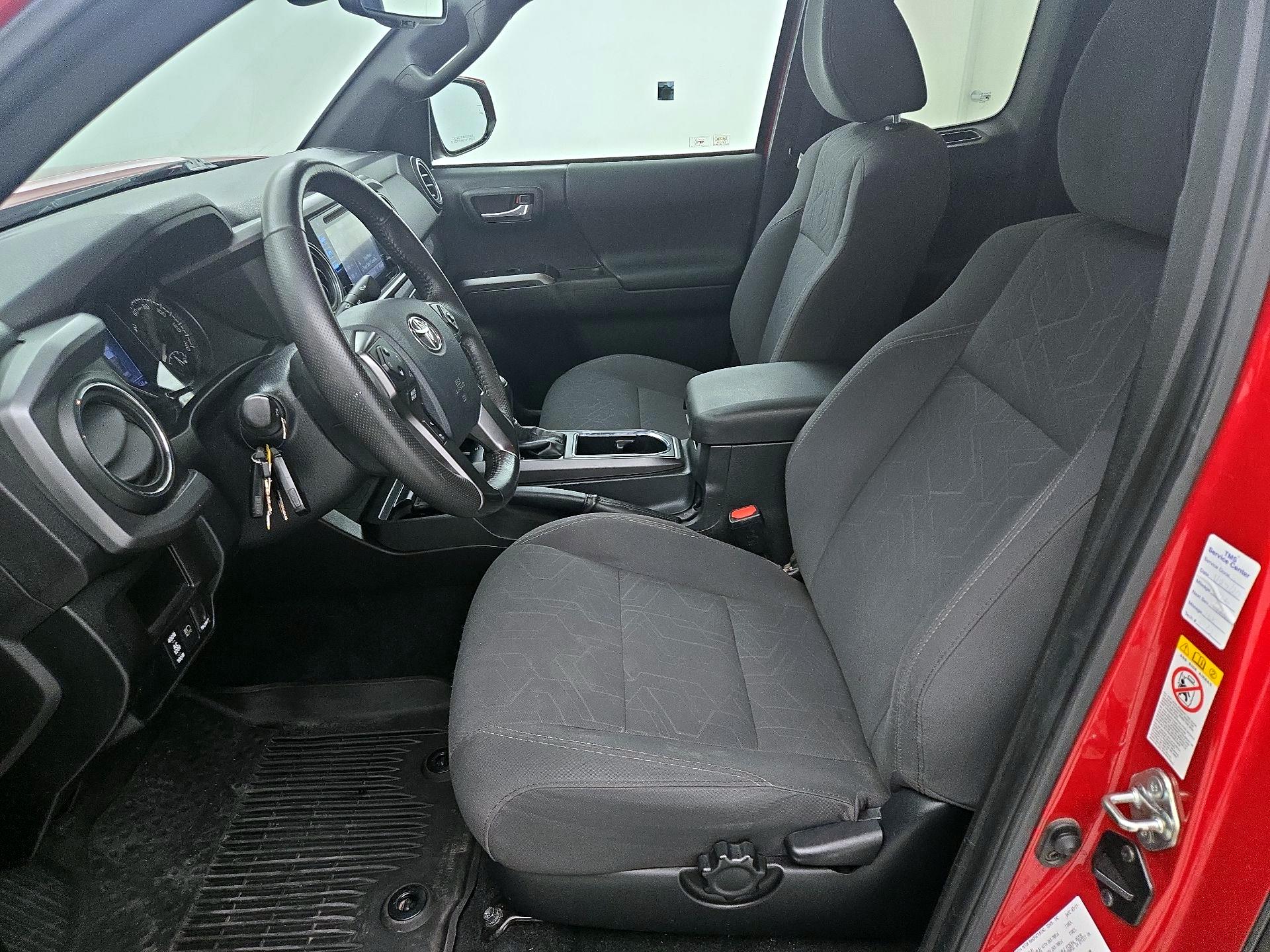 Thumbnail: 2019 Toyota Tacoma - 11