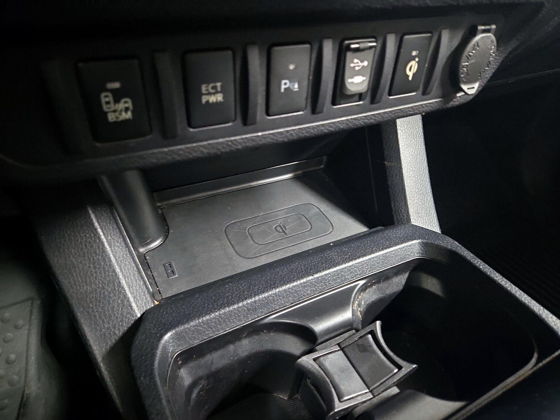 Thumbnail: 2019 Toyota Tacoma - 18