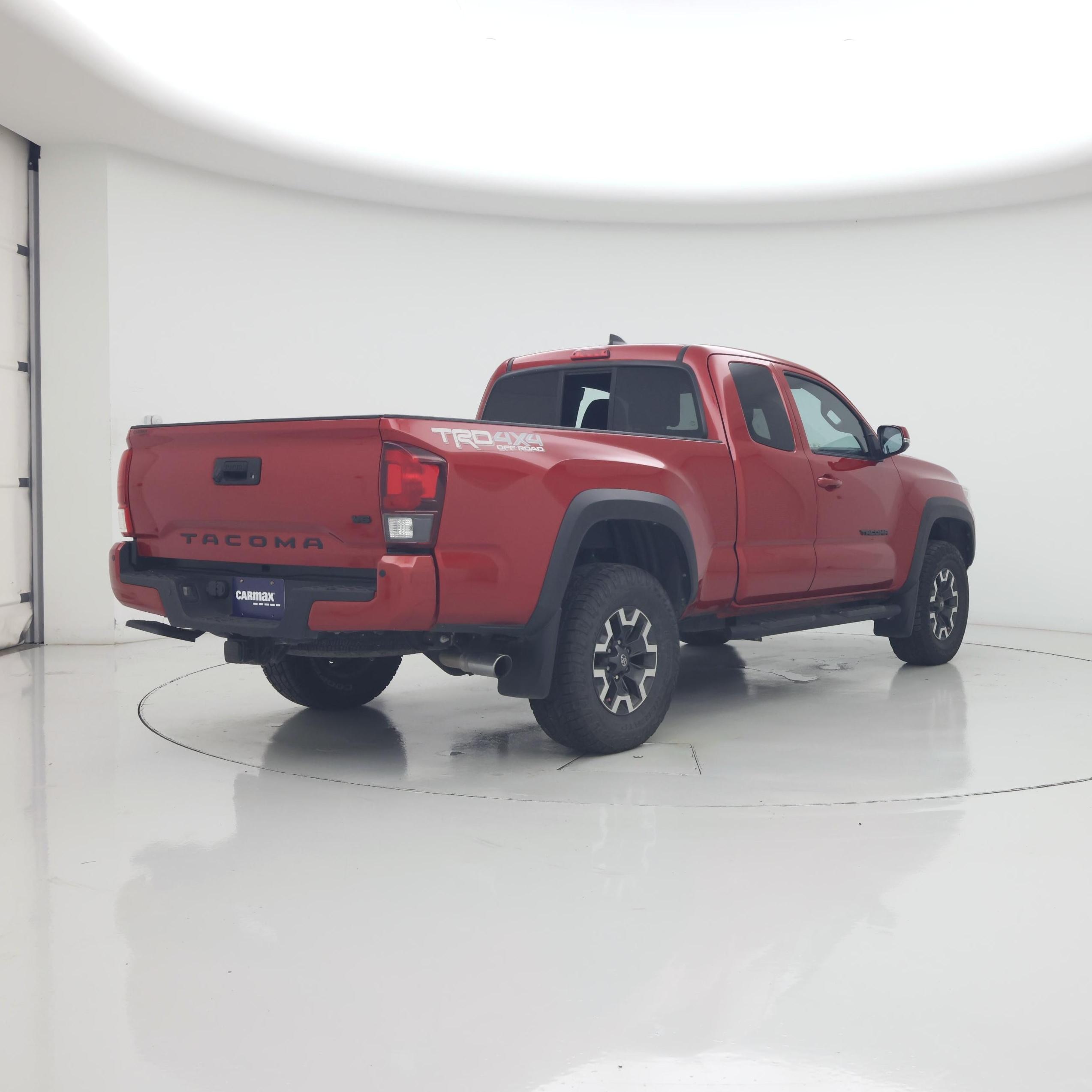 Thumbnail: 2019 Toyota Tacoma - 8