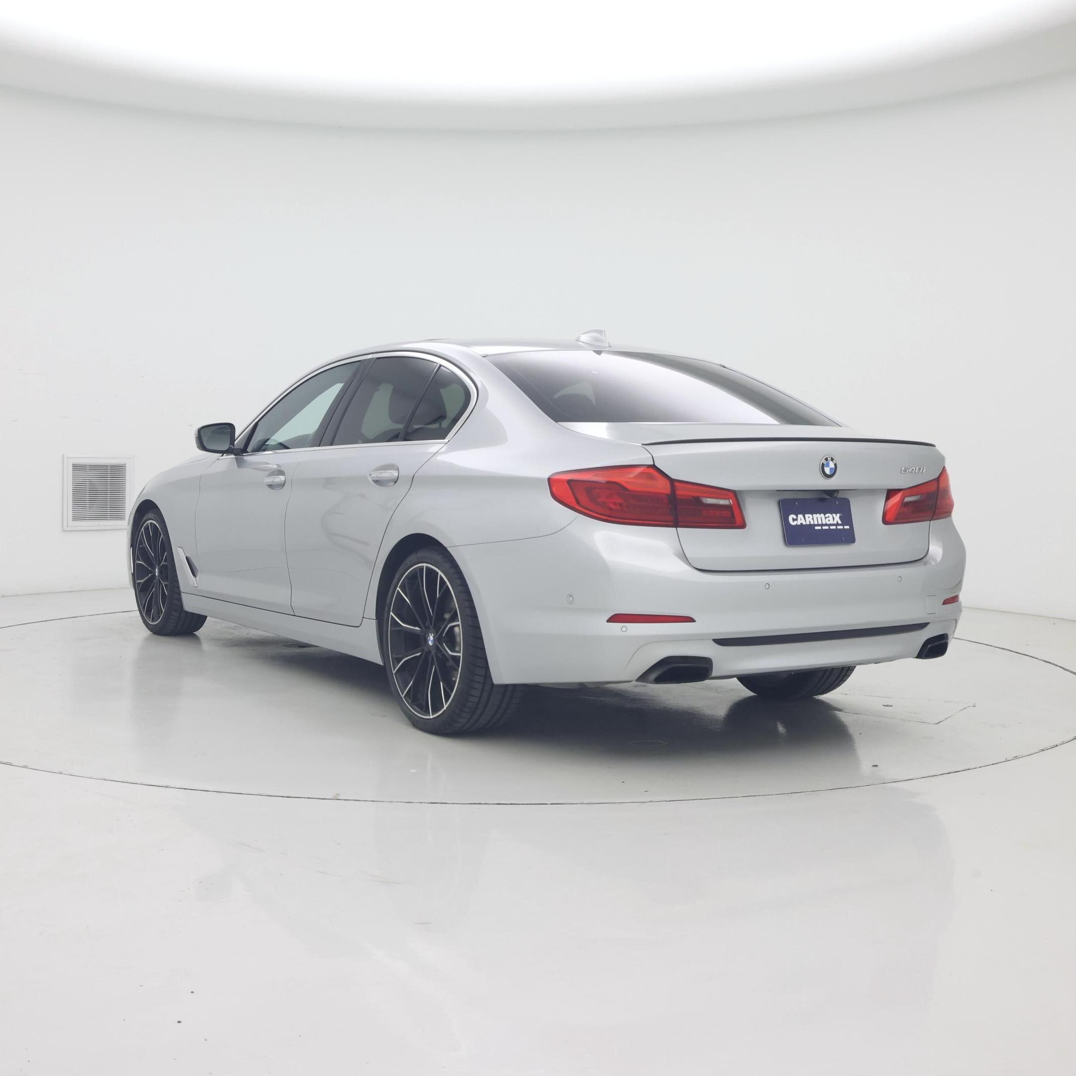 Thumbnail: 2017 BMW 5 Series - 2