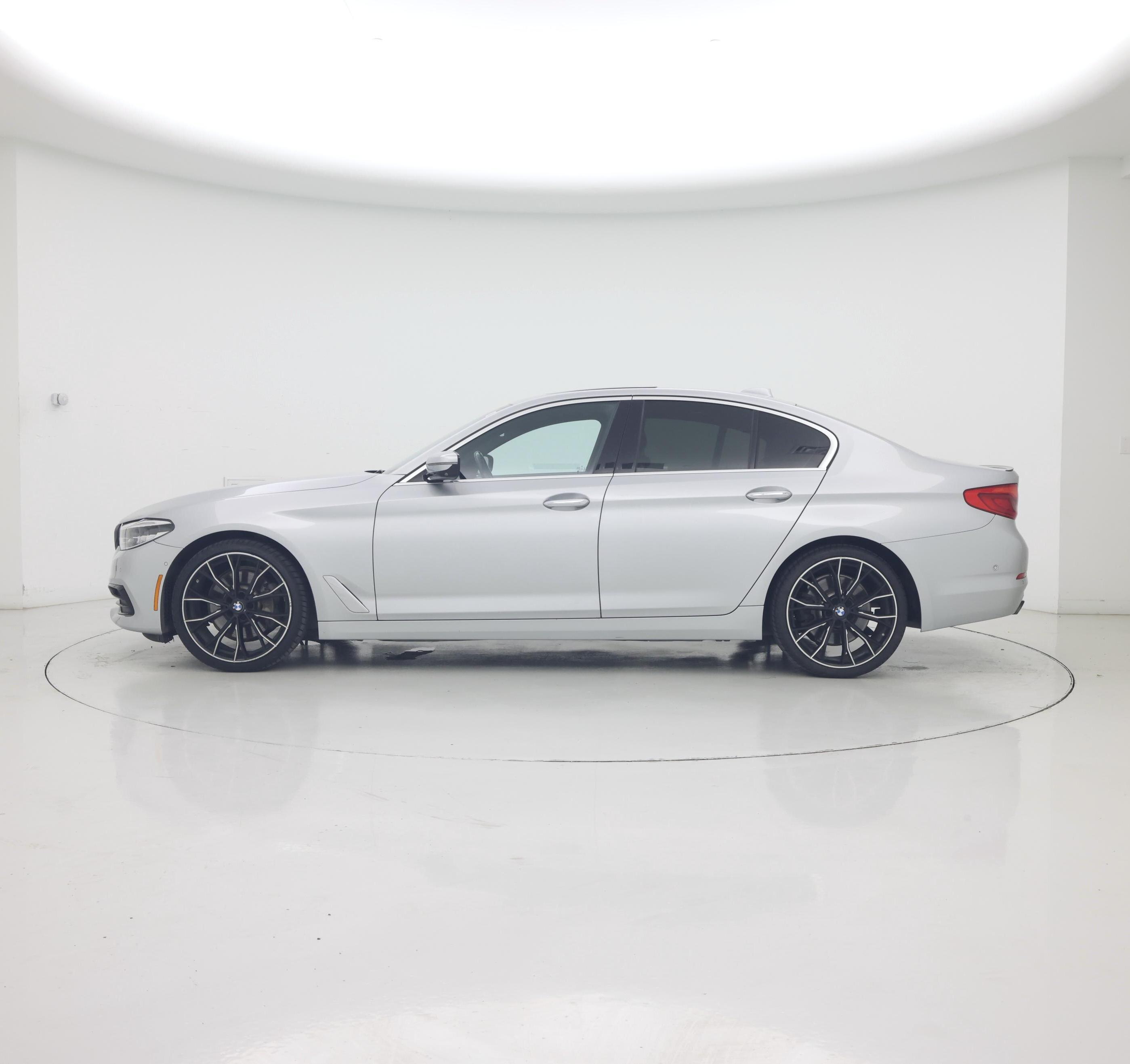 Thumbnail: 2017 BMW 5 Series - 3