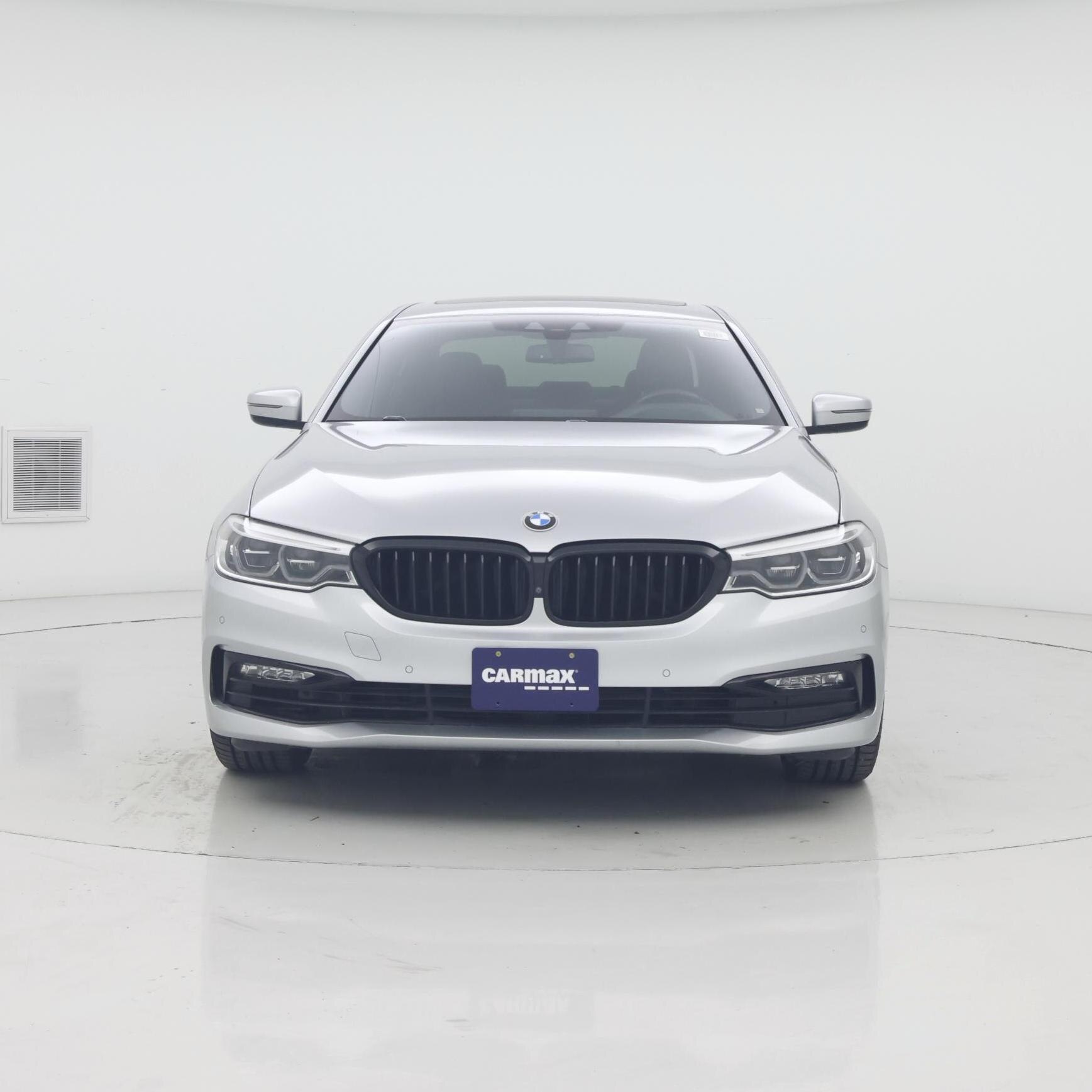 Thumbnail: 2017 BMW 5 Series - 5
