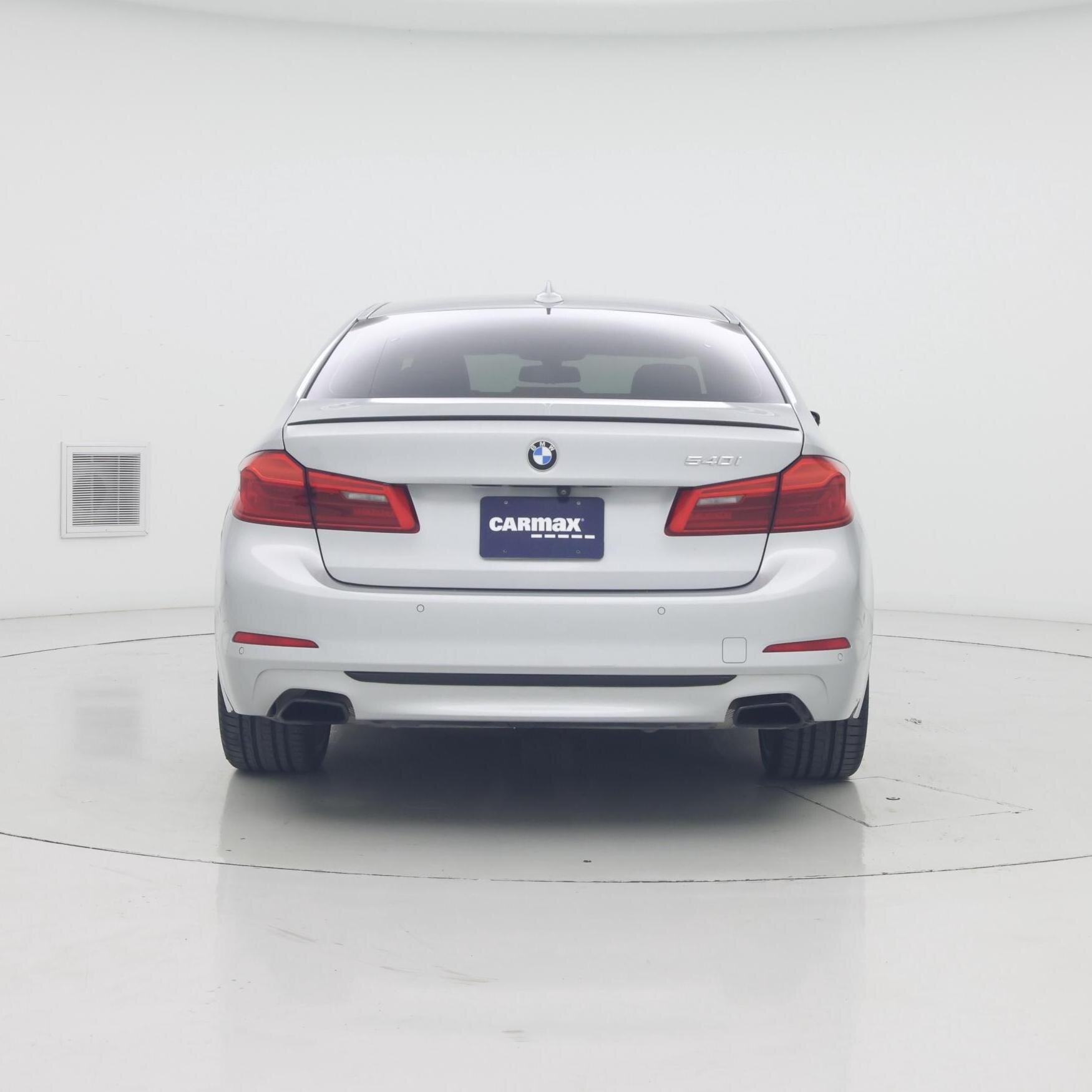 Thumbnail: 2017 BMW 5 Series - 6