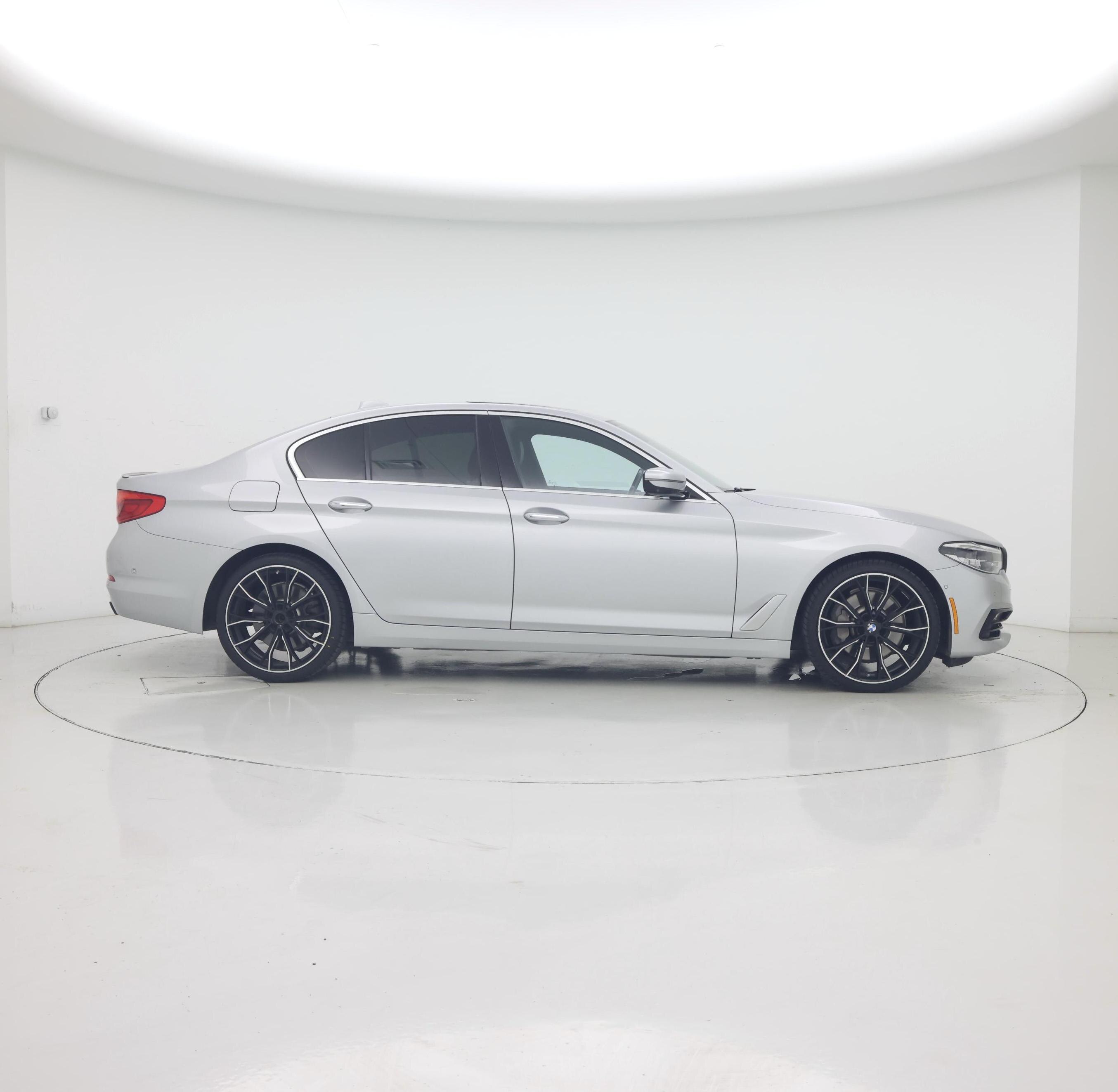 Thumbnail: 2017 BMW 5 Series - 7