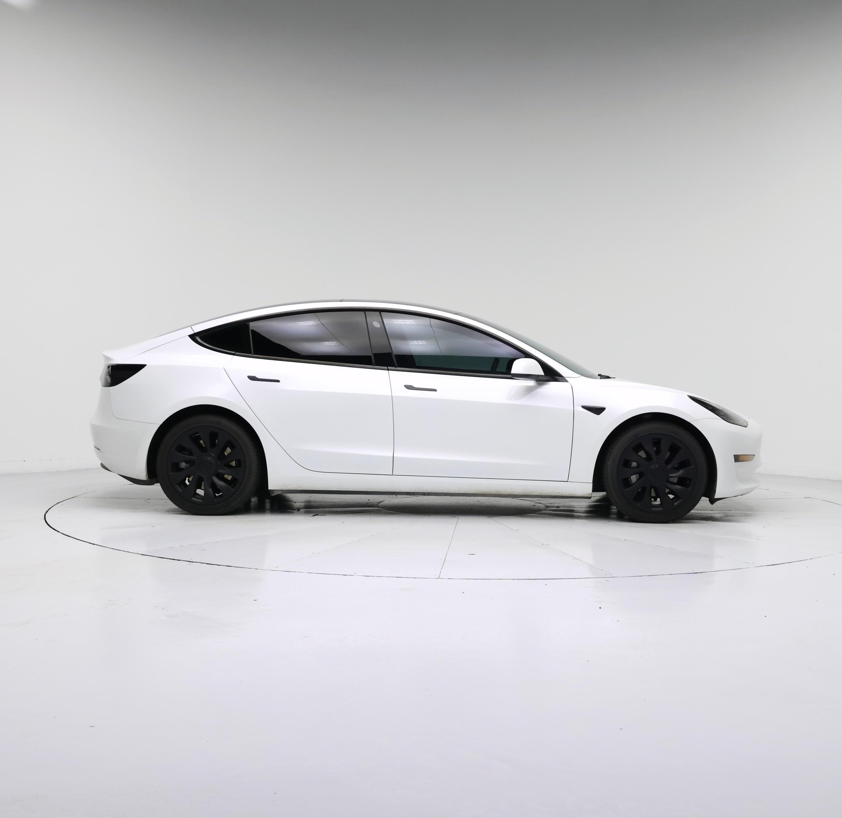 Thumbnail: 2023 Tesla Model 3 - 7