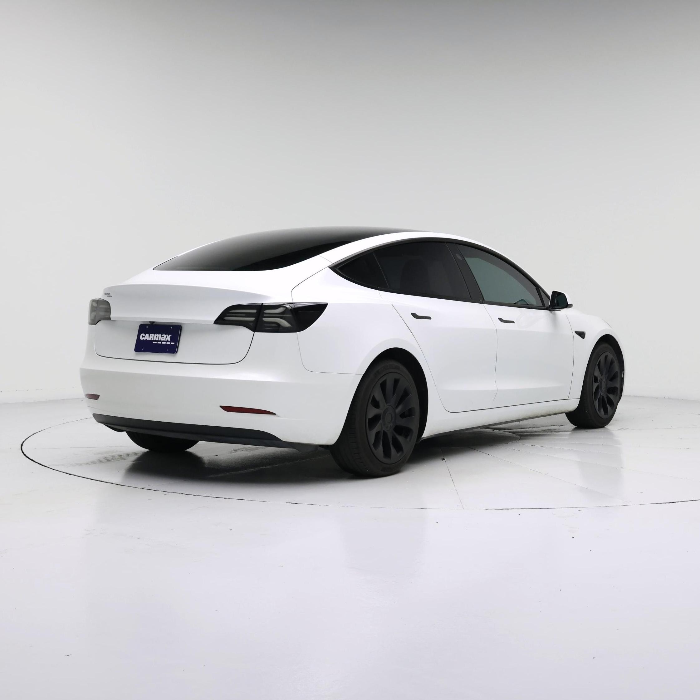 Thumbnail: 2023 Tesla Model 3 - 8