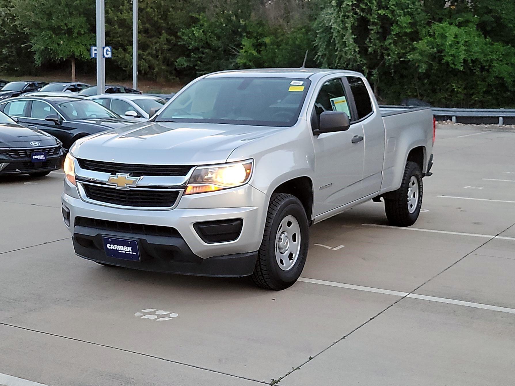 Thumbnail: 2019 Chevrolet Colorado - 3