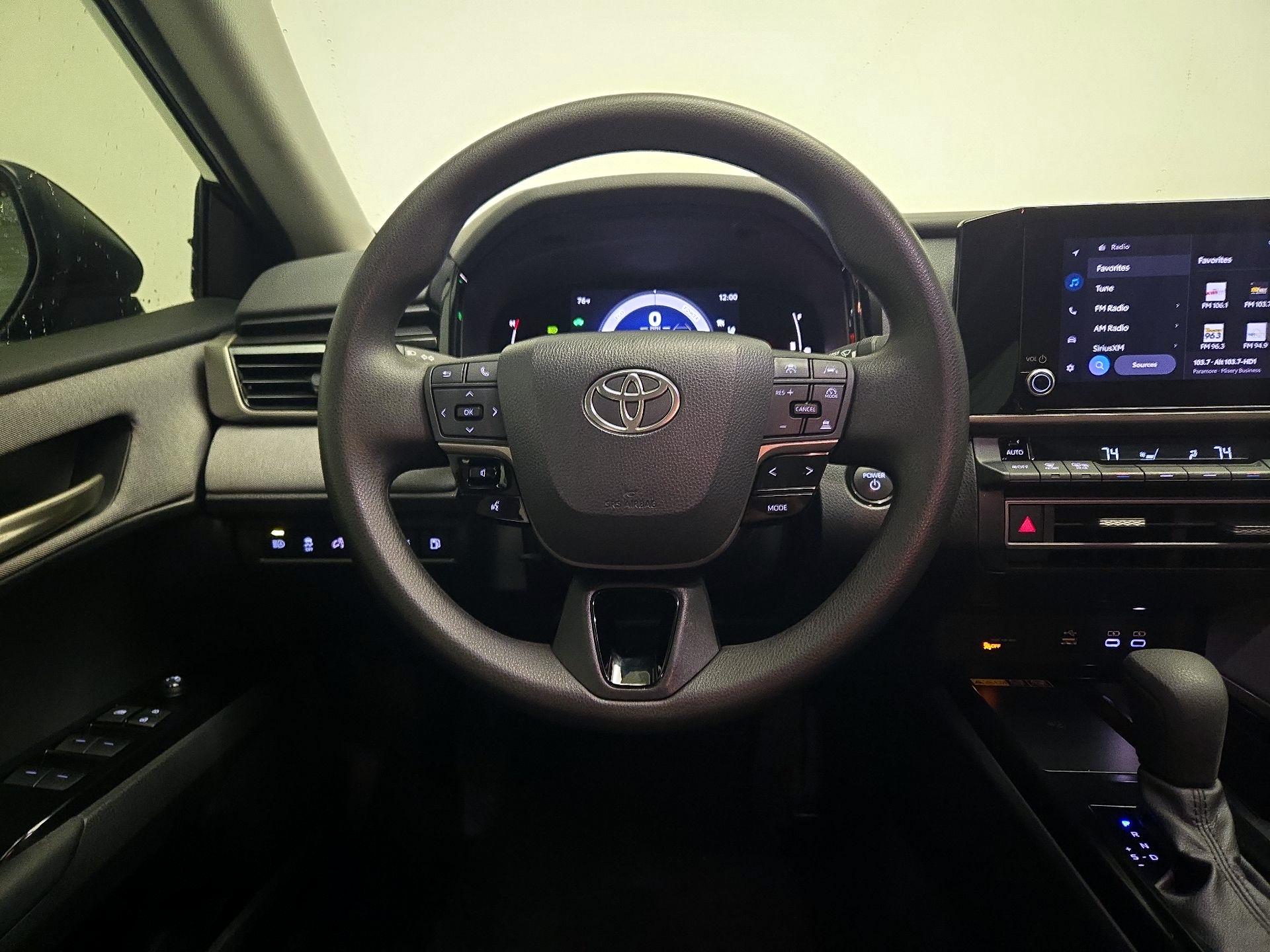 Thumbnail: 2025 Toyota Camry - 10