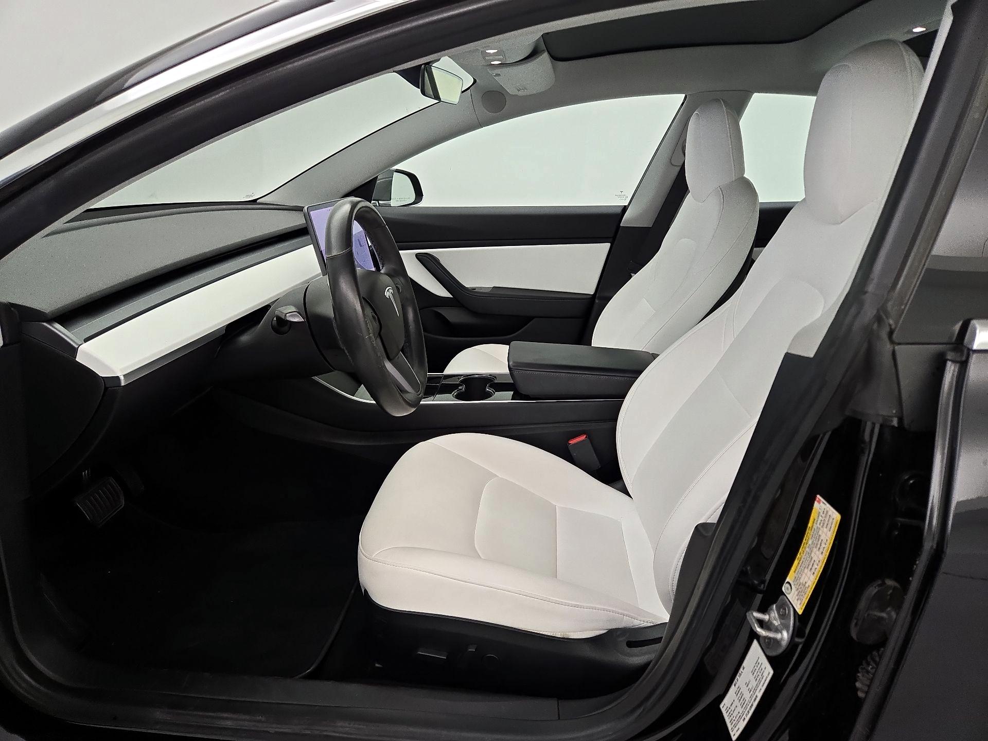 Thumbnail: 2019 Tesla Model 3 - 11