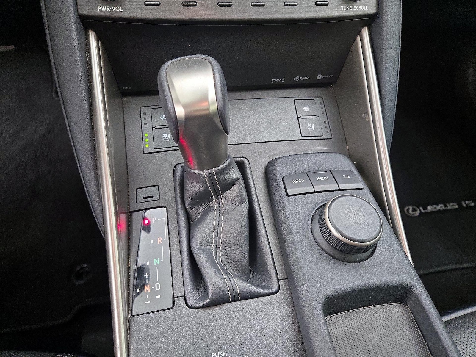 2020 Lexus IS 300 - Photo 19