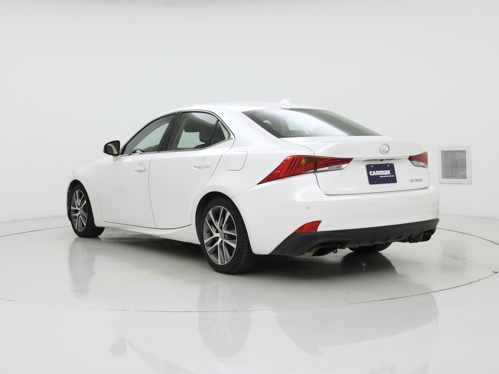 2020 Lexus IS 300 - Photo 3