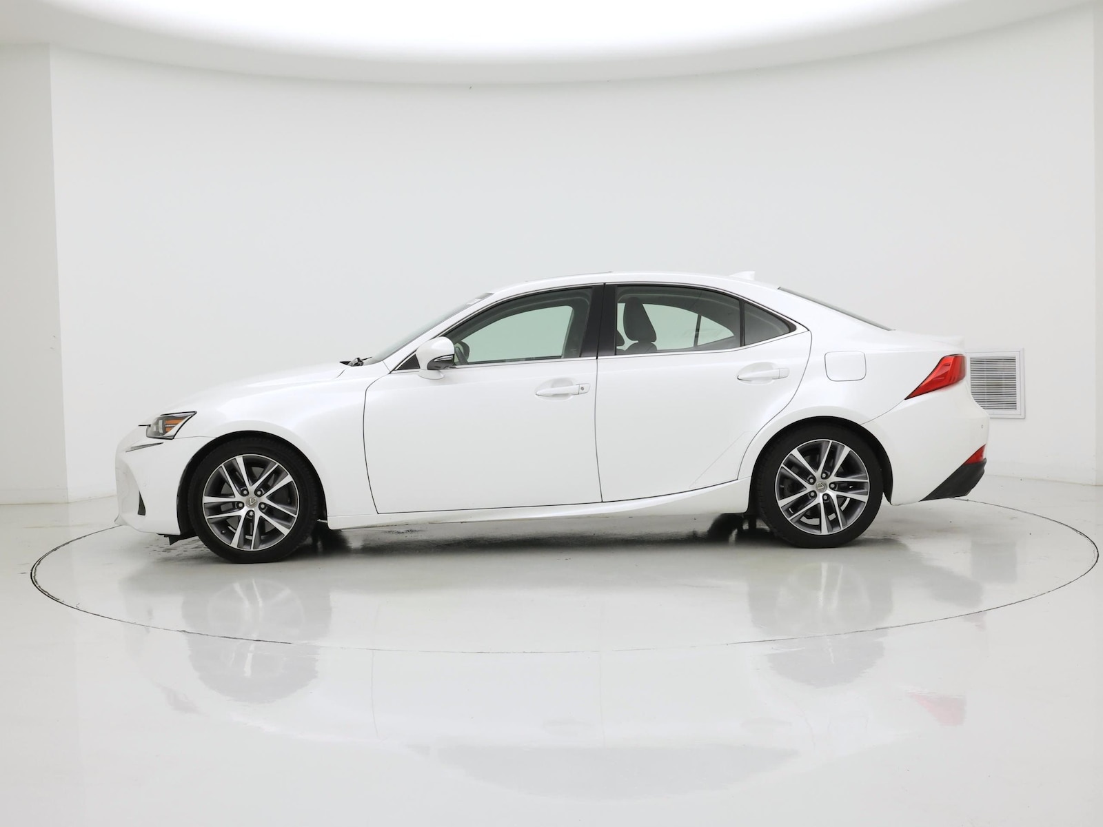 2020 Lexus IS 300 - Photo 4