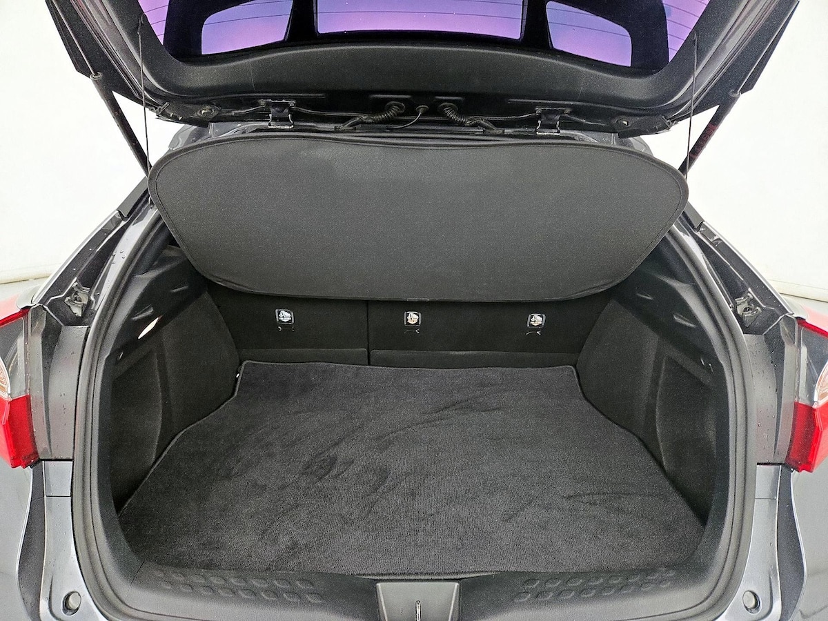 Trunk/Cargo (Seats Up)