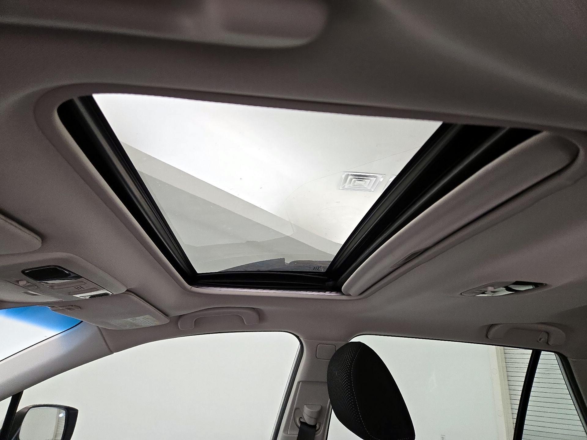 Thumbnail: 2015 Subaru Outback - 19