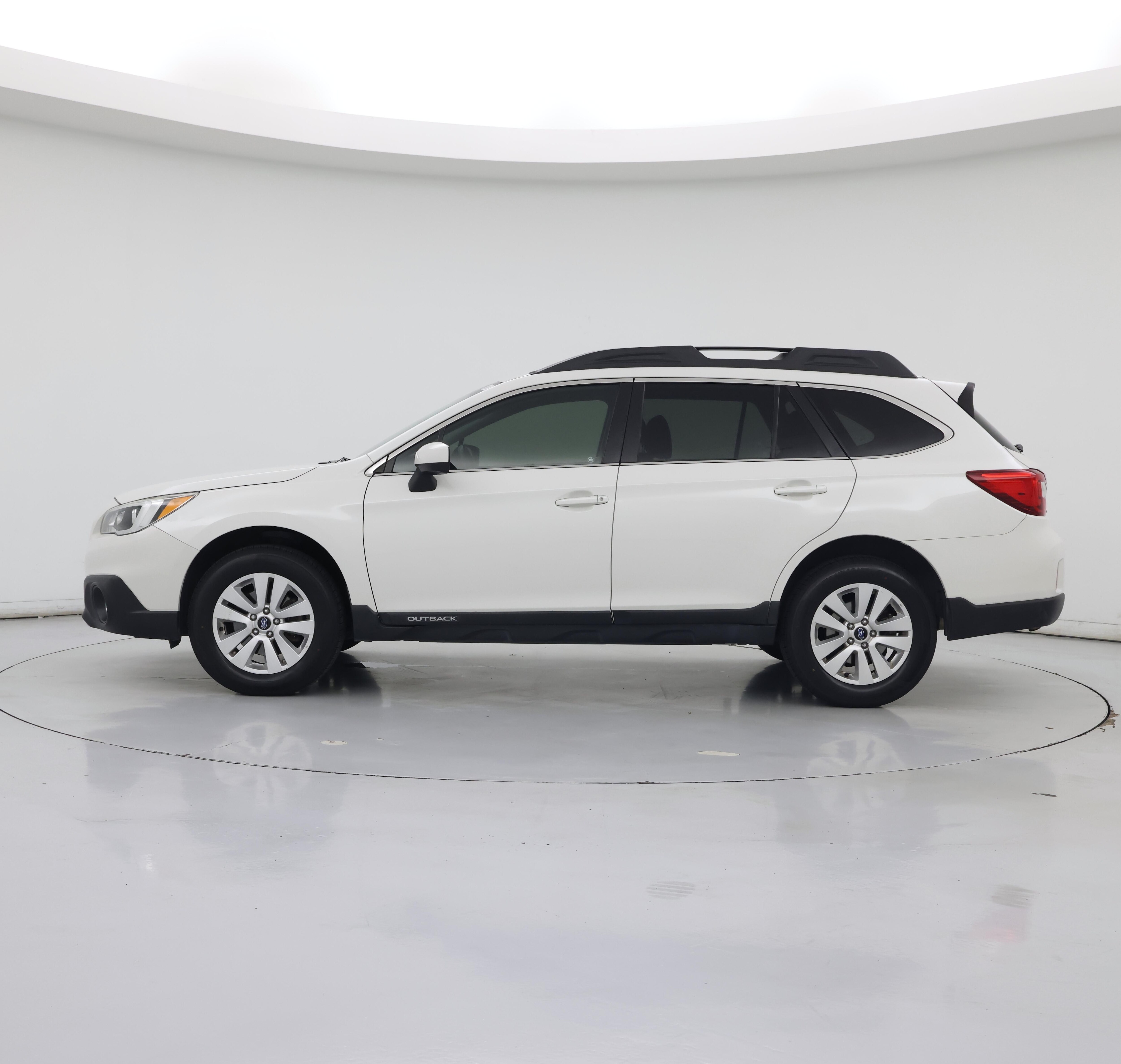 Thumbnail: 2015 Subaru Outback - 3