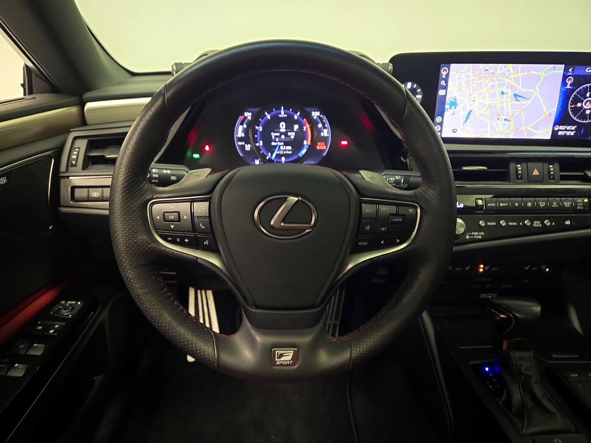 Thumbnail: 2022 Lexus ES - 10