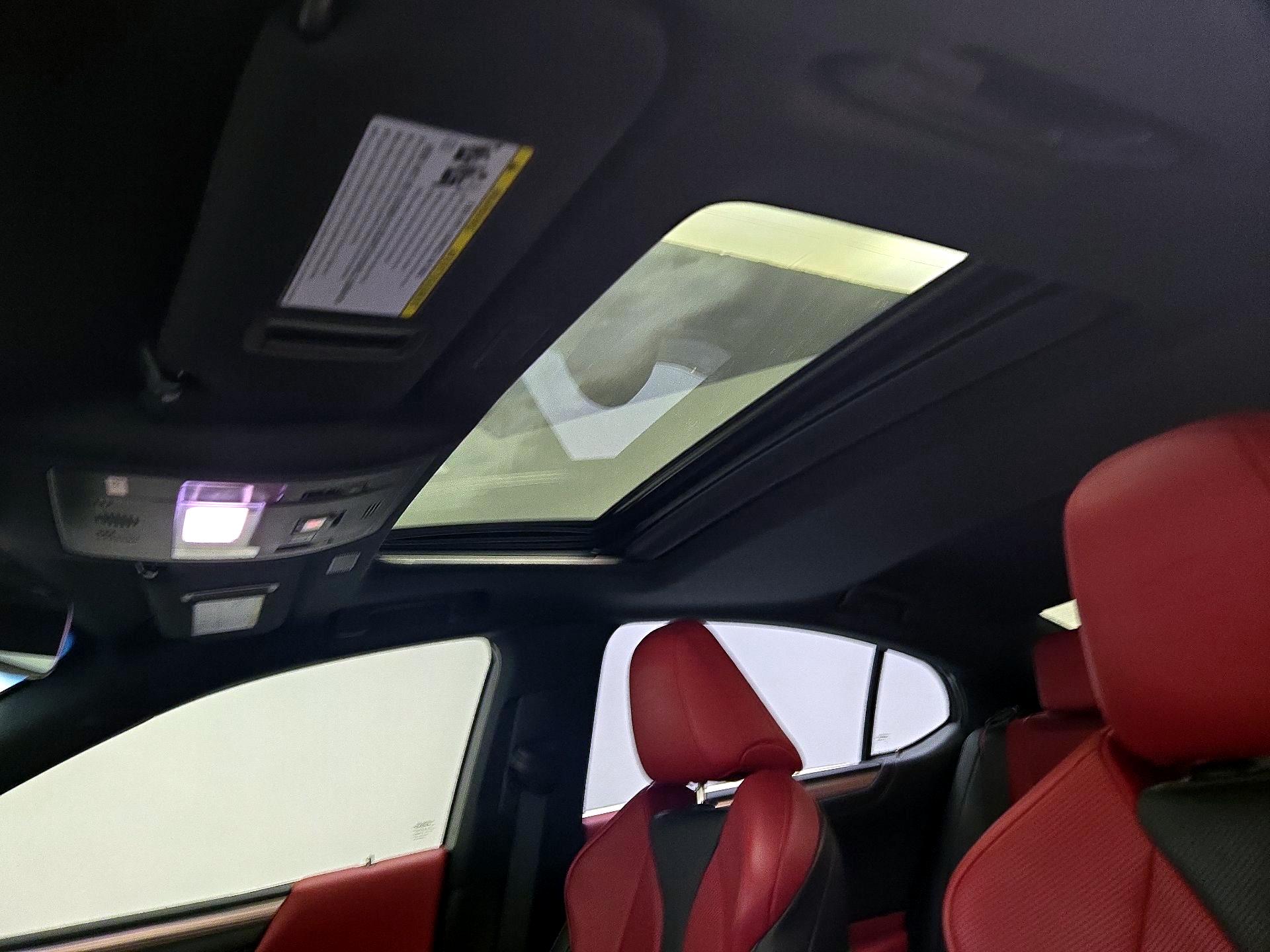 Thumbnail: 2022 Lexus ES - 20