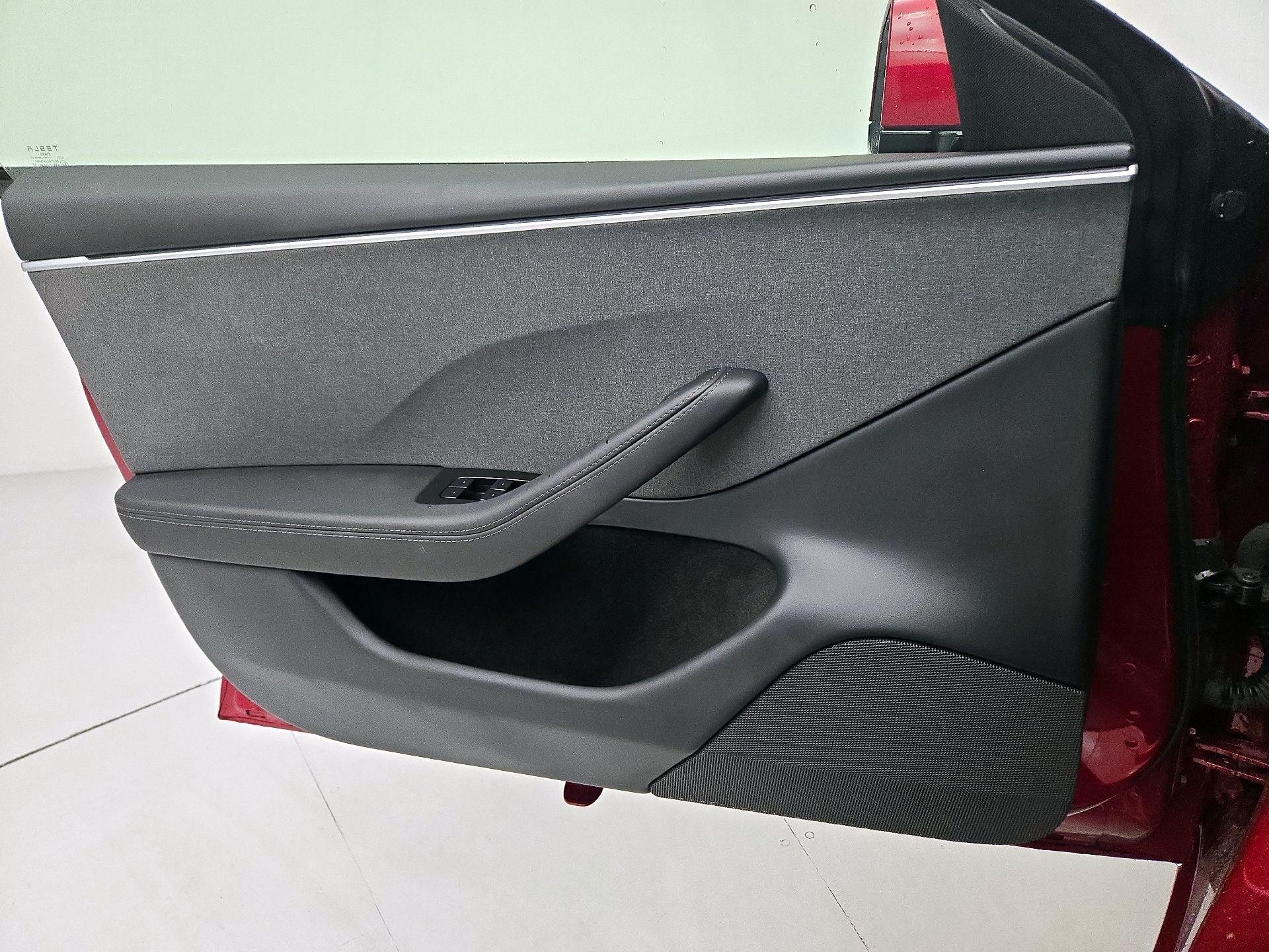 Thumbnail: 2025 Tesla Model 3 - 12