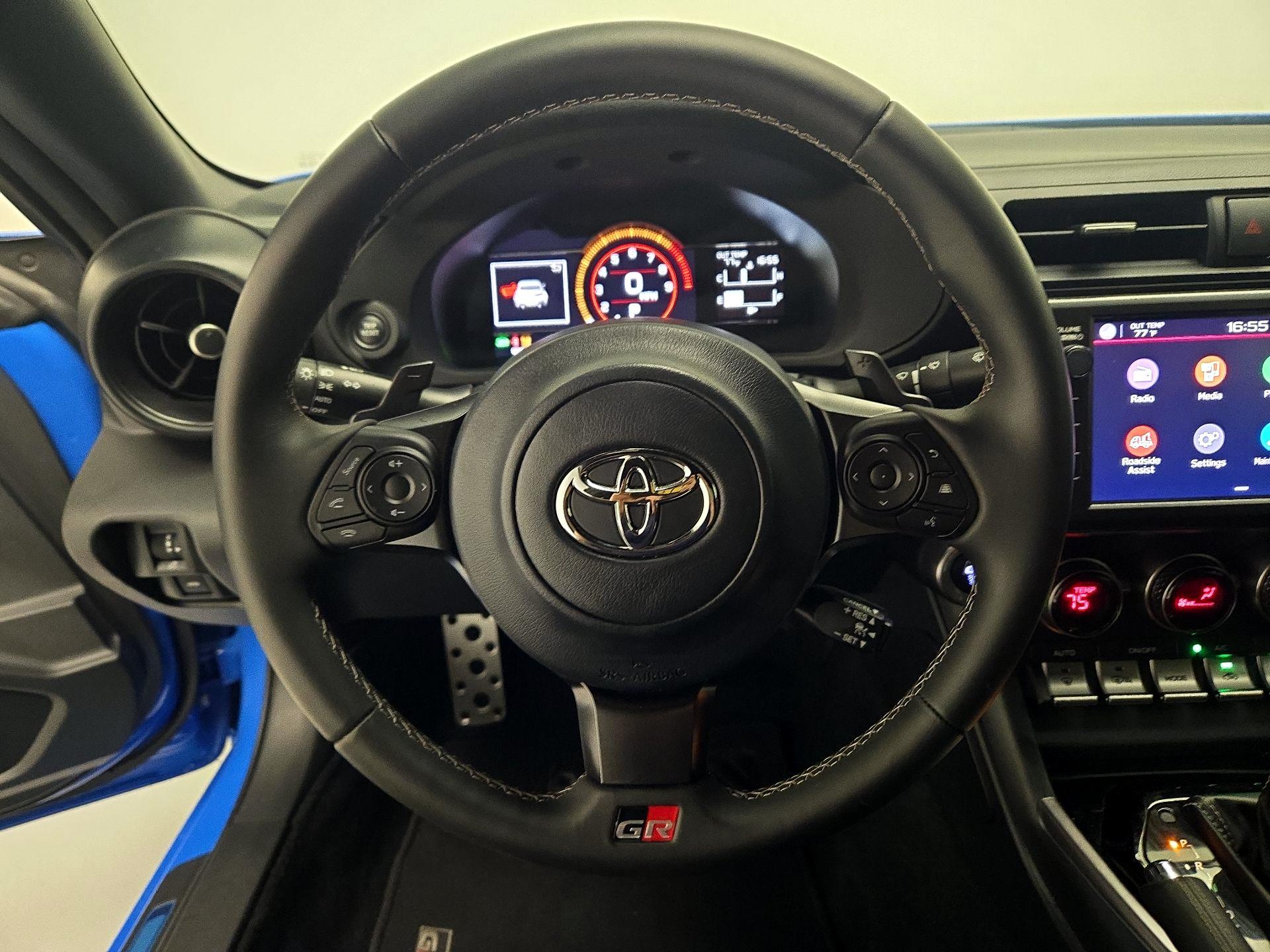 Thumbnail: 2024 Toyota GR86 - 10