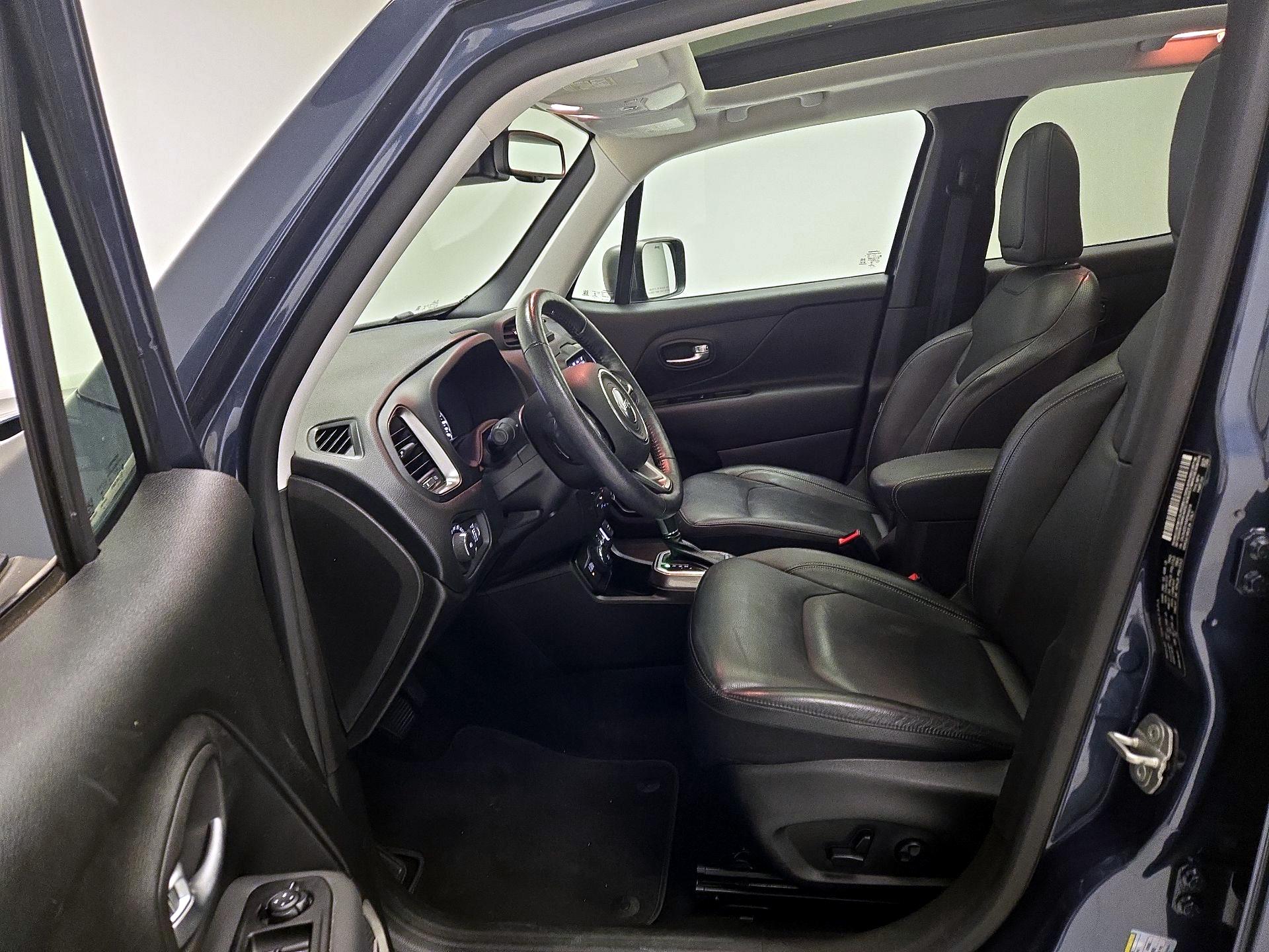 Thumbnail: 2021 Jeep Renegade - 11