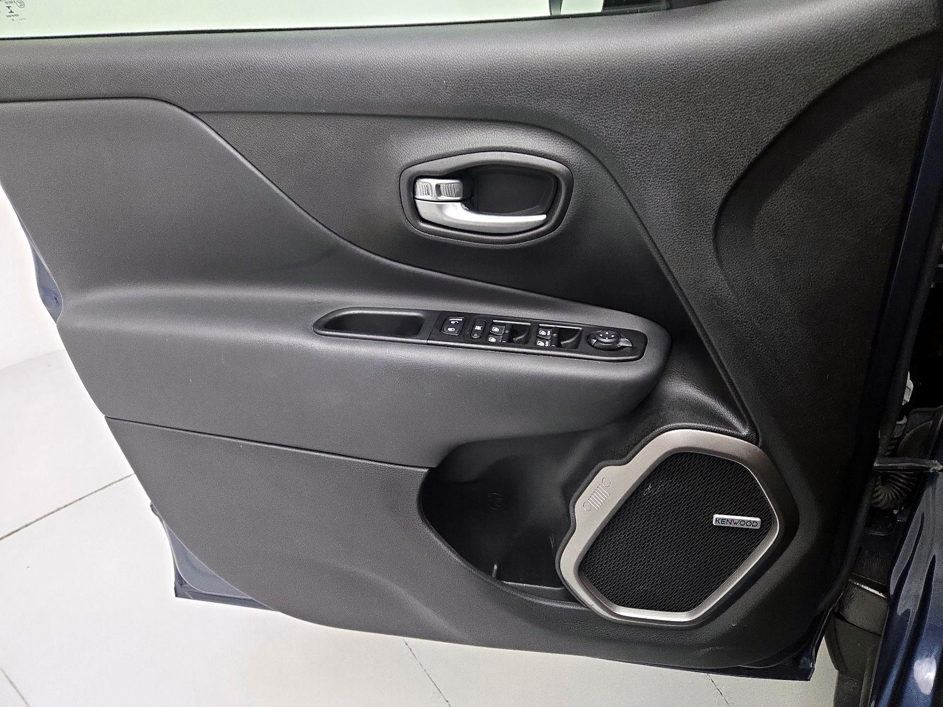 Thumbnail: 2021 Jeep Renegade - 12