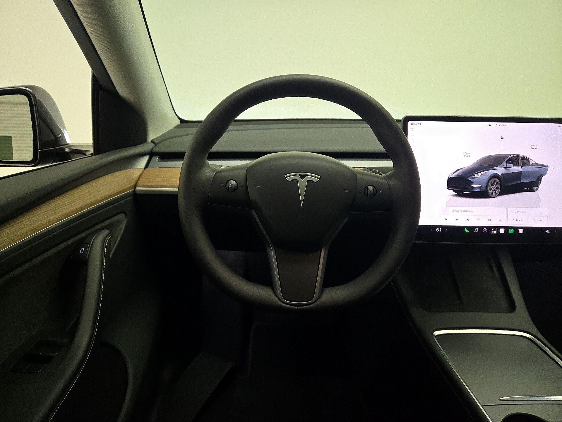 Thumbnail: 2025 Tesla Model Y - 10