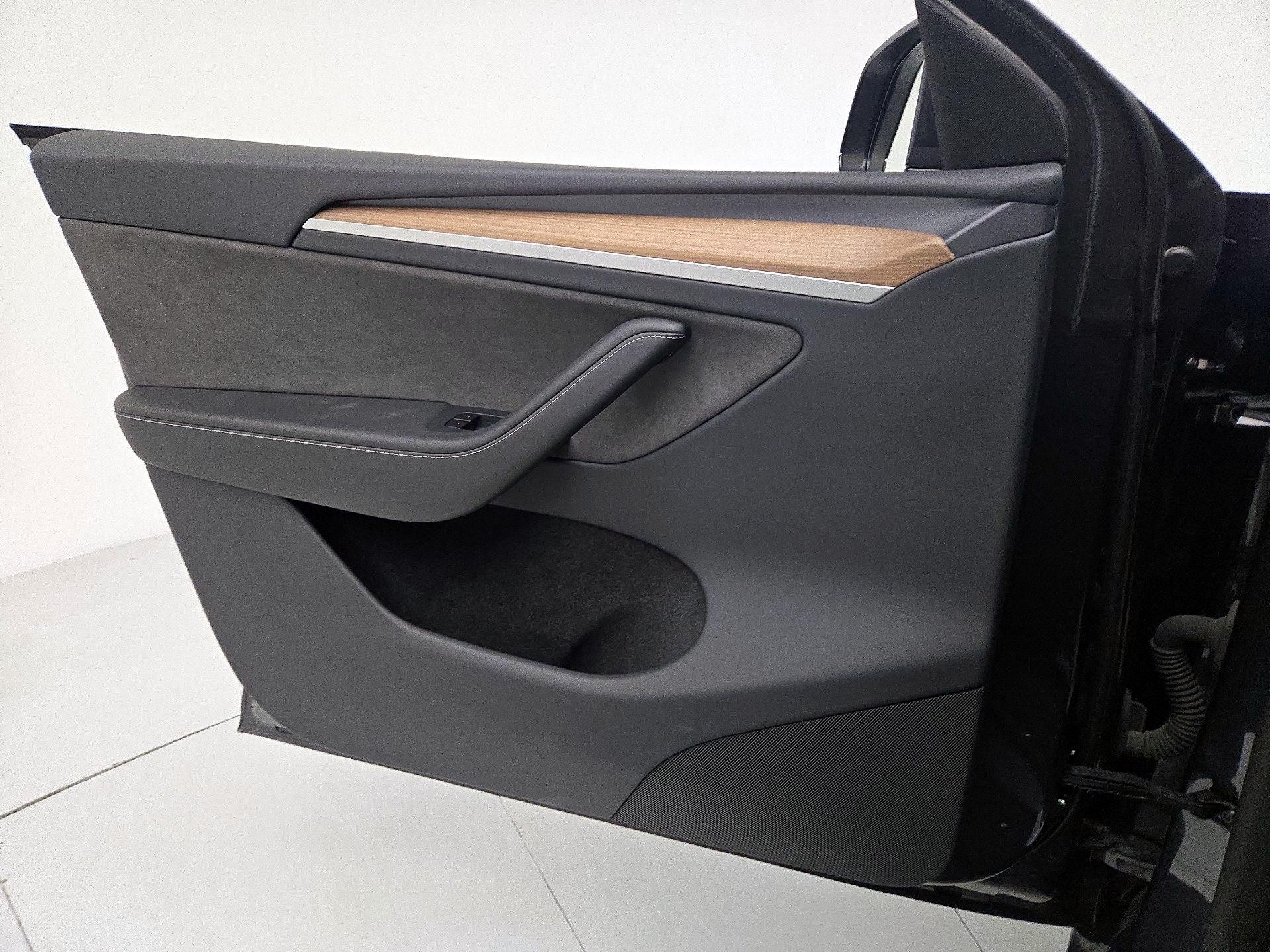 Thumbnail: 2025 Tesla Model Y - 12