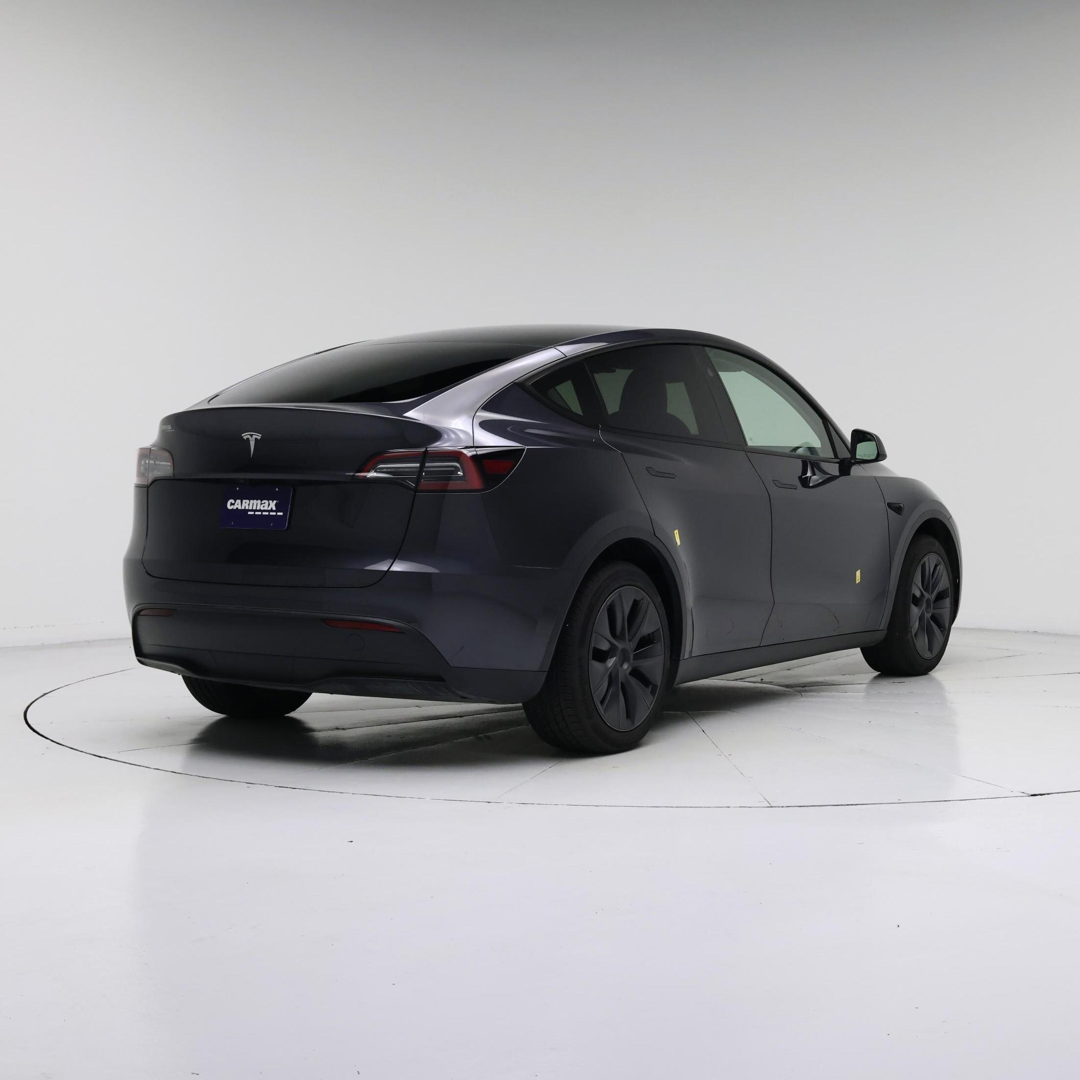 Thumbnail: 2025 Tesla Model Y - 8
