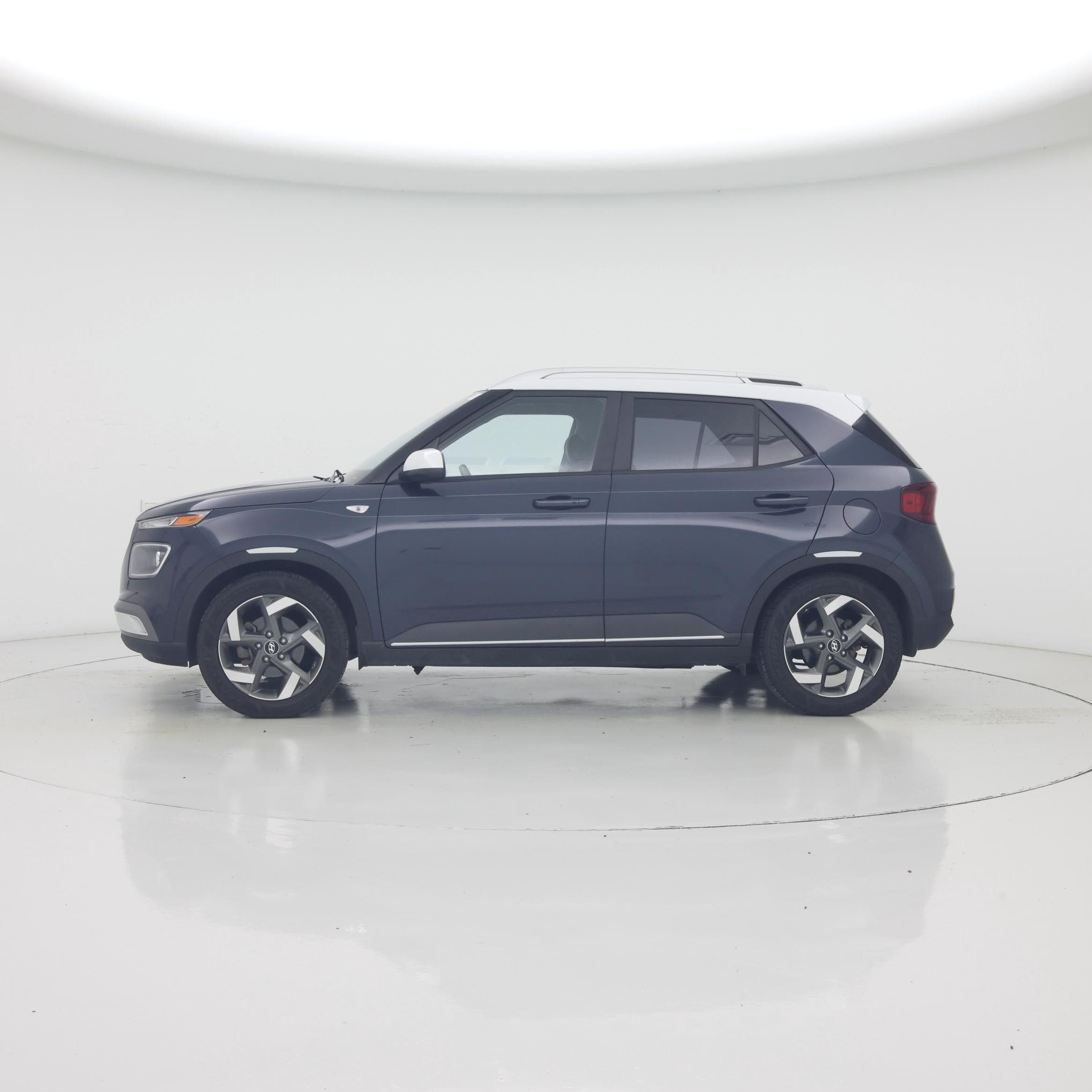 Thumbnail: 2022 Hyundai Venue - 3