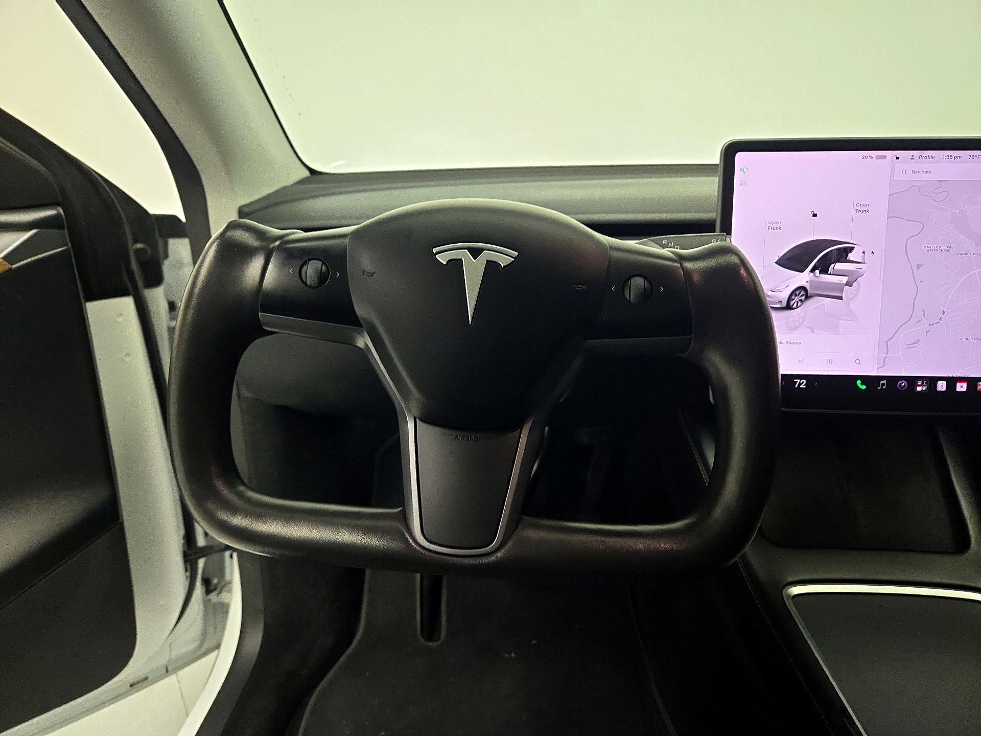 Thumbnail: 2023 Tesla Model Y - 10