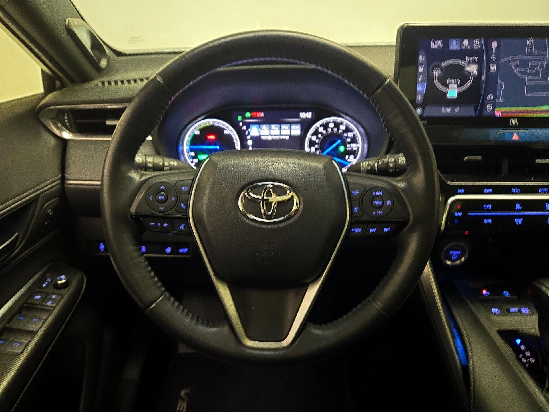 Thumbnail: 2022 Toyota Venza - 10