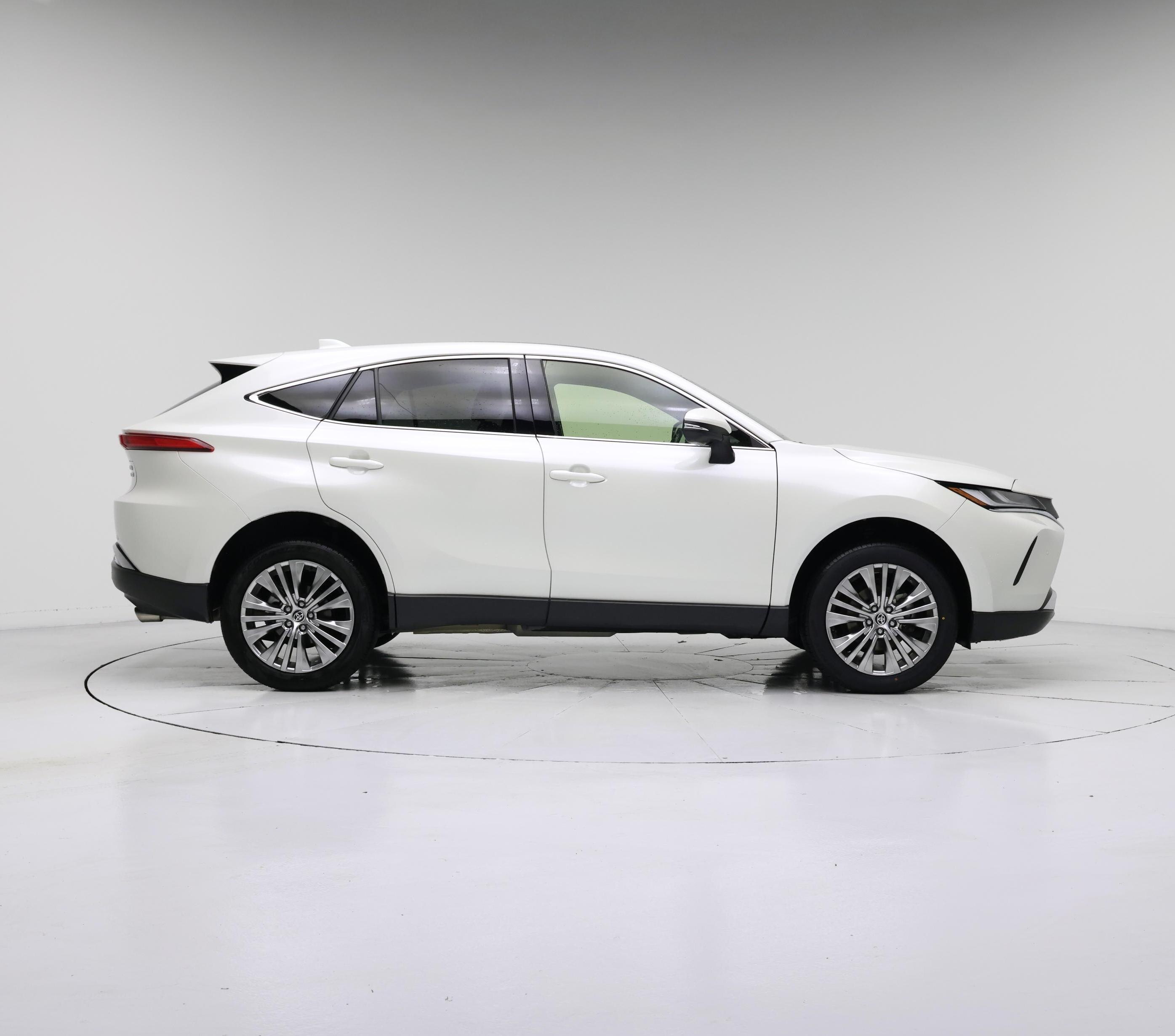 Thumbnail: 2022 Toyota Venza - 7