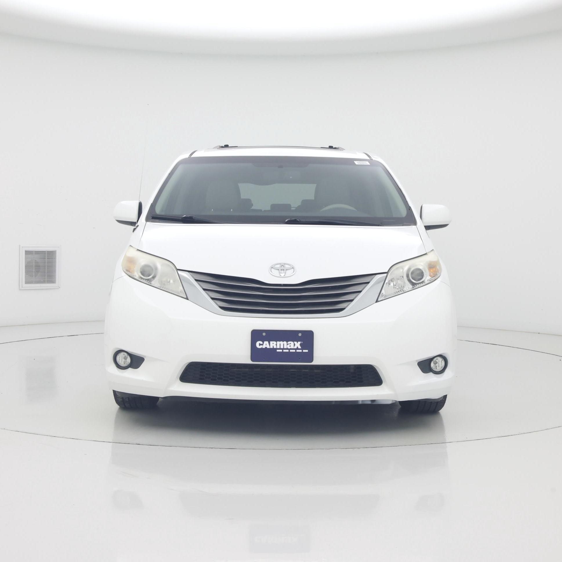 Thumbnail: 2014 Toyota Sienna - 5