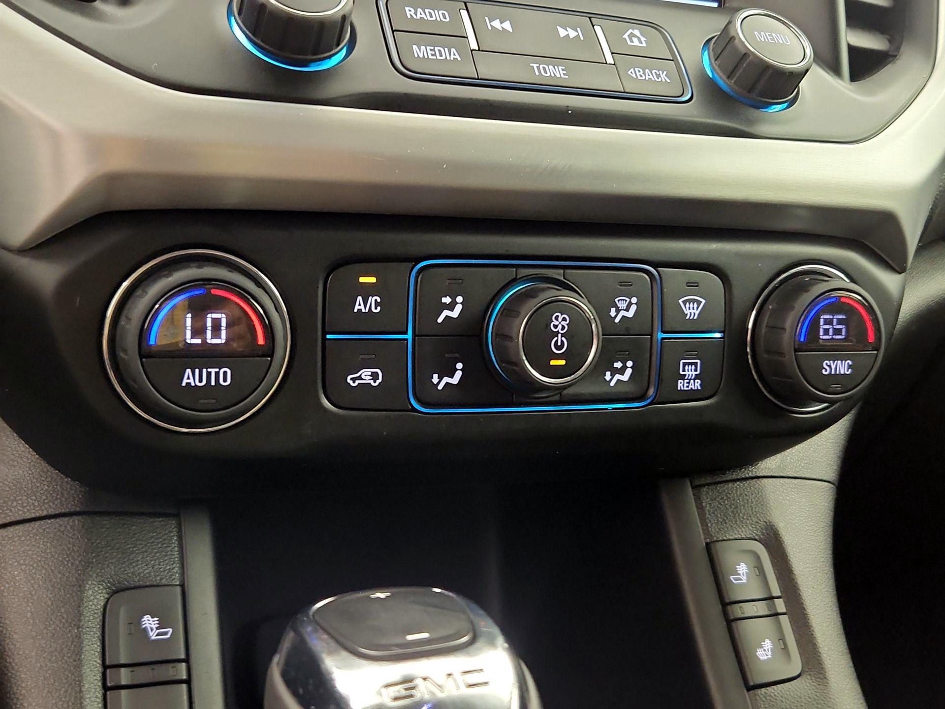 Thumbnail: 2019 GMC Acadia - 16