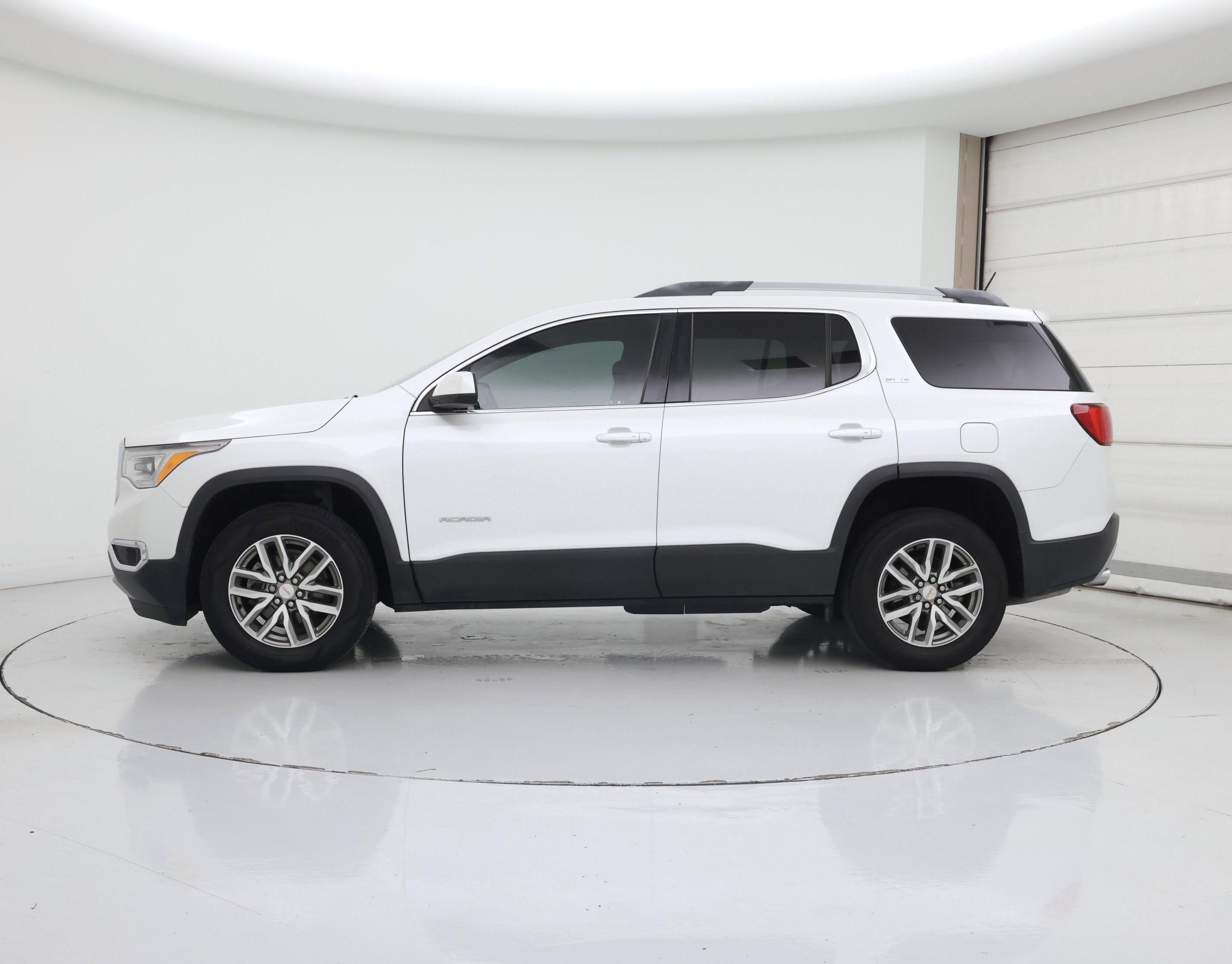 Thumbnail: 2019 GMC Acadia - 3