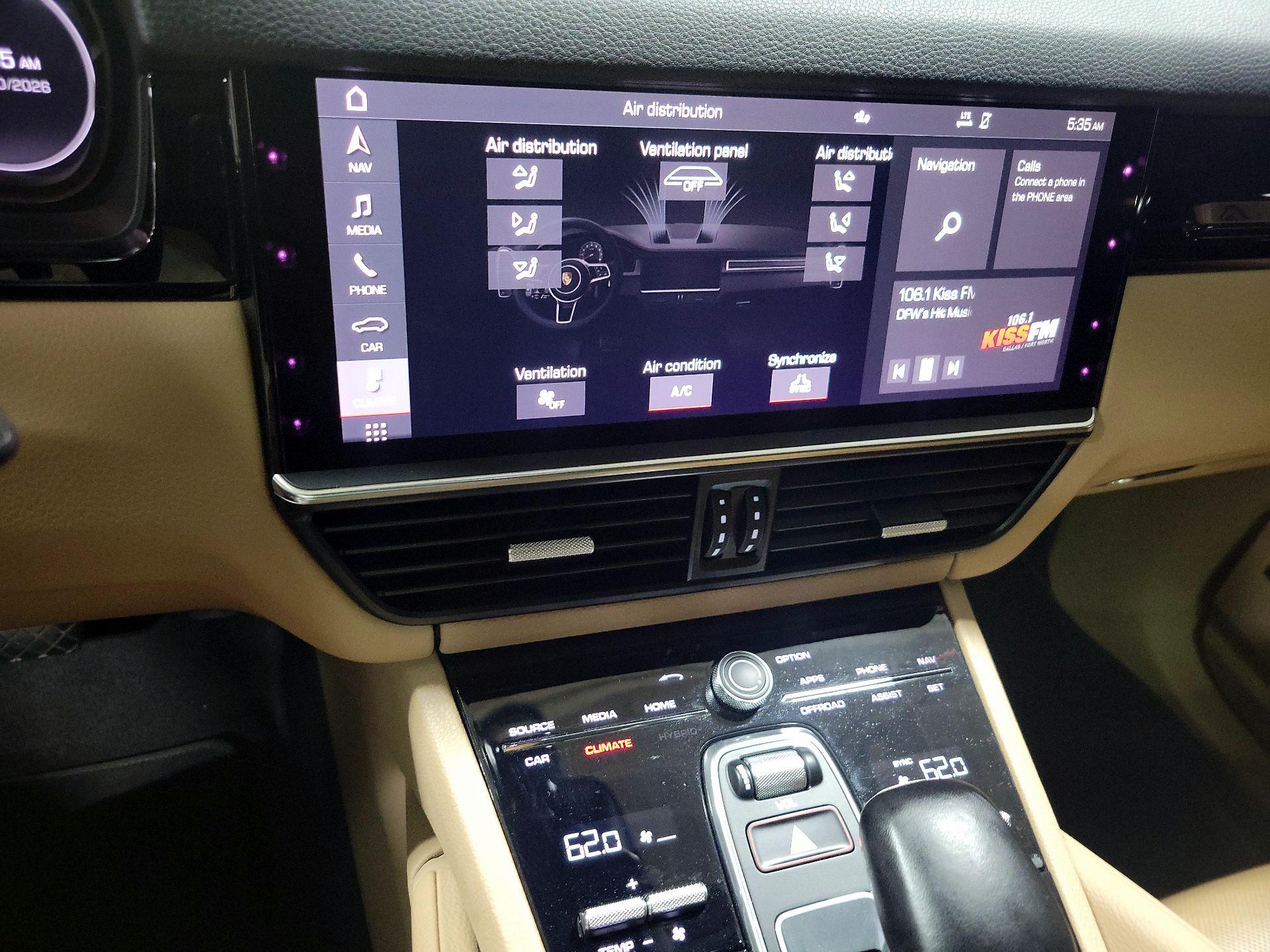 Thumbnail: 2021 Porsche Cayenne - 17