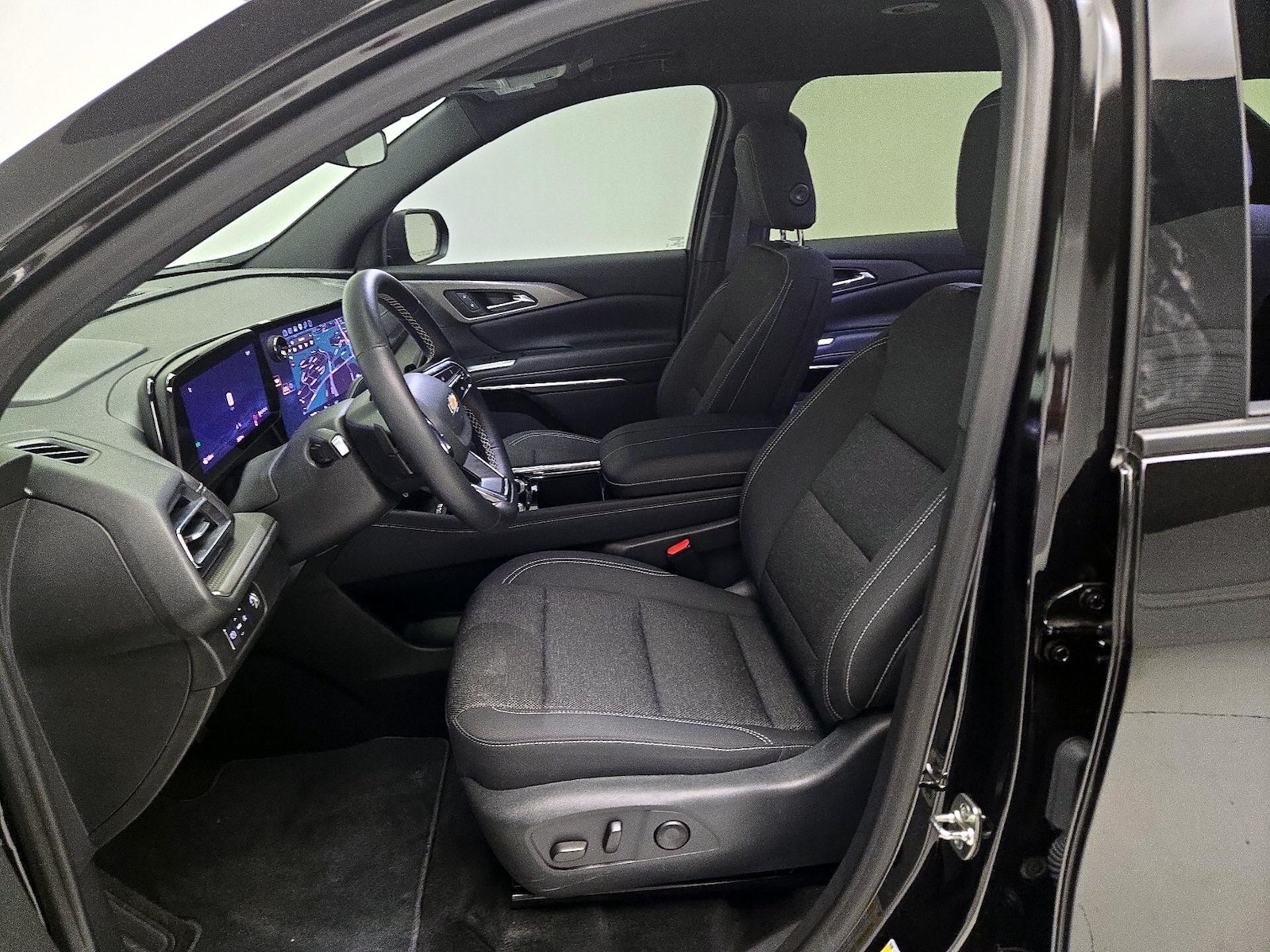 2026 Chevrolet Traverse LT - Photo 12