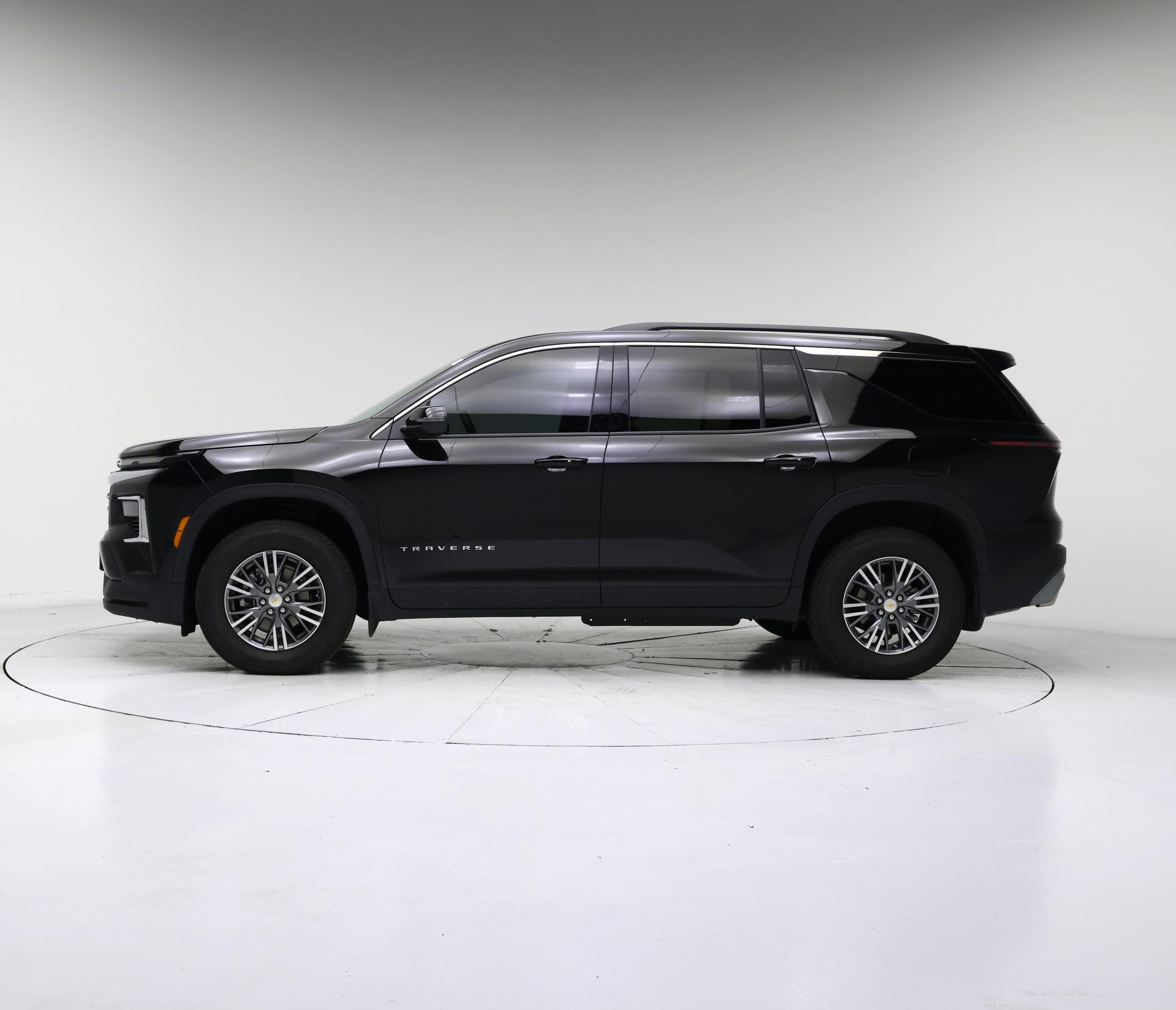 Thumbnail: 2026 Chevrolet Traverse - 3