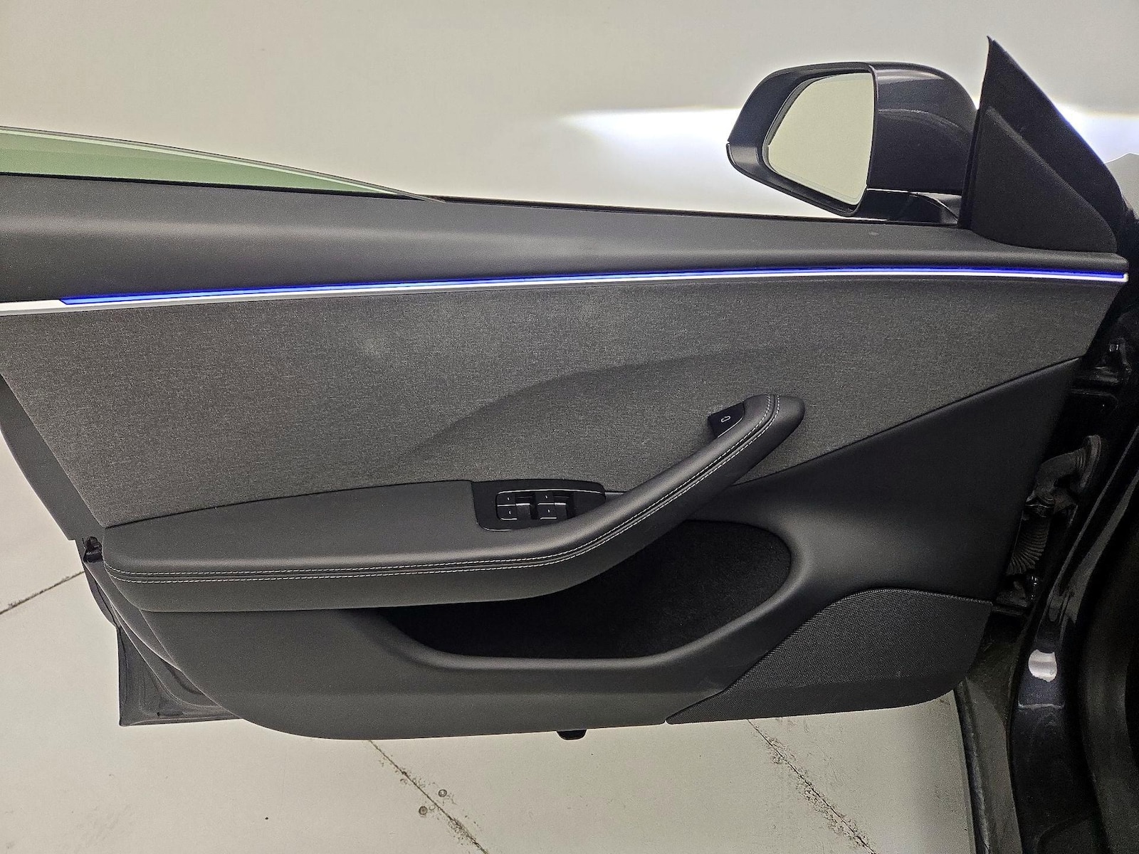2025 Tesla Model 3 Long Range - Photo 13