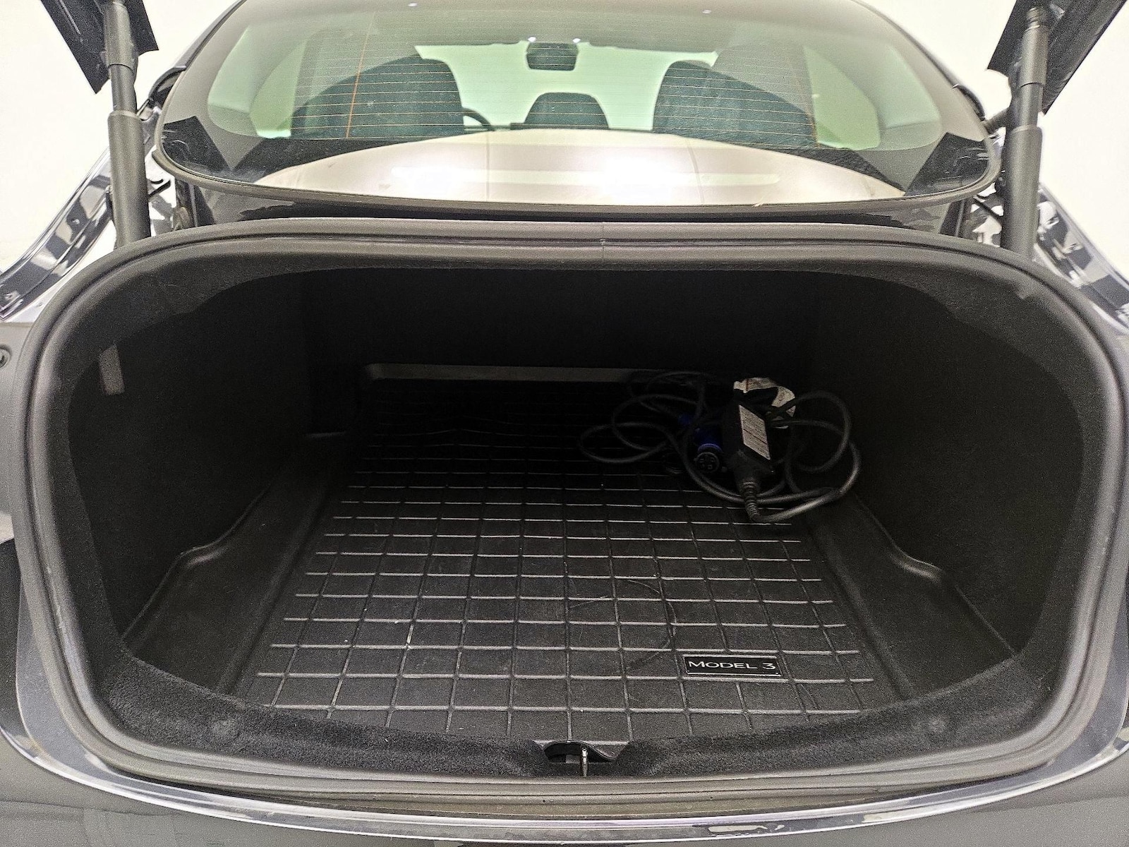 2025 Tesla Model 3 Long Range - Photo 21