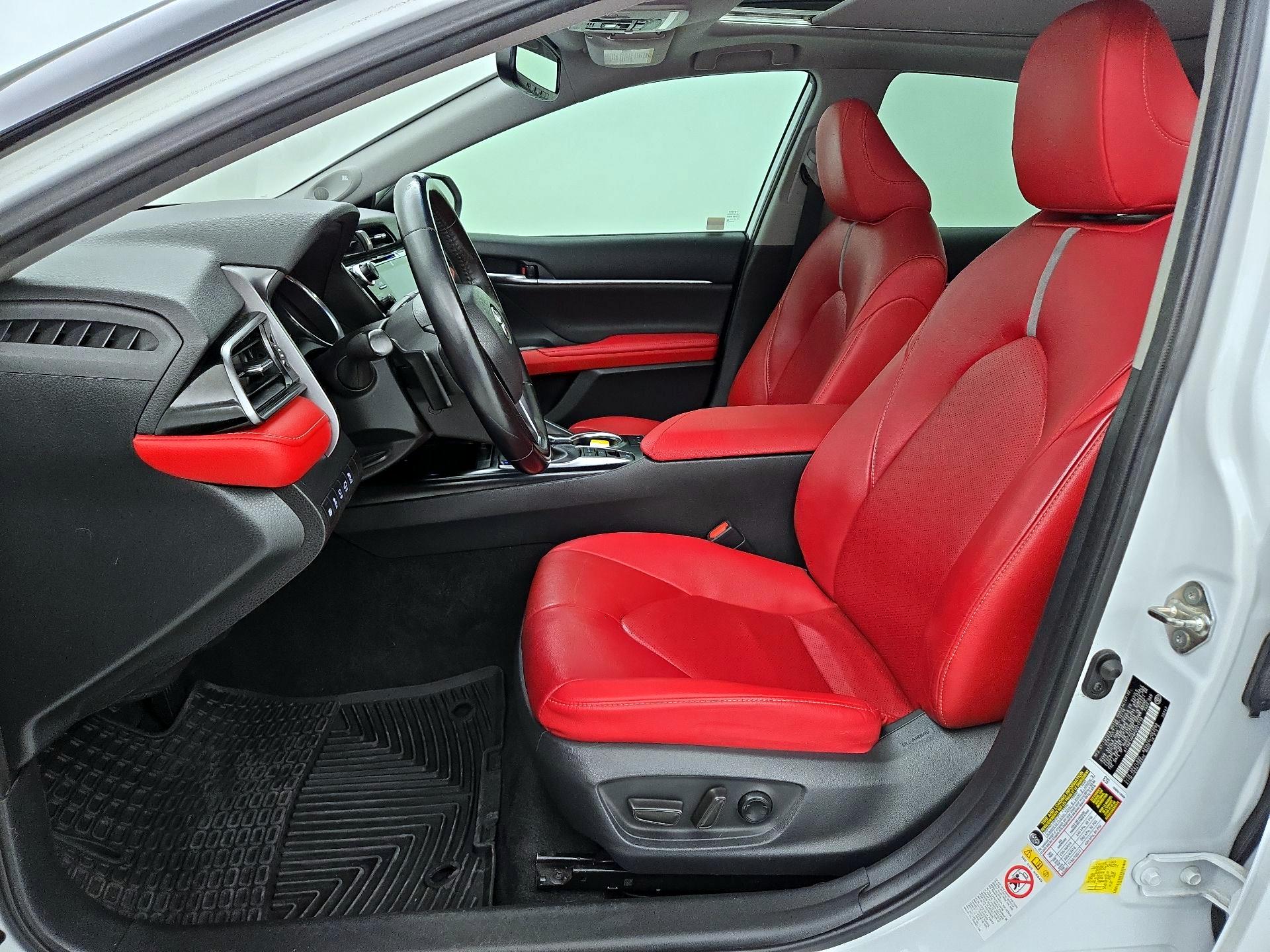 Thumbnail: 2019 Toyota Camry - 11
