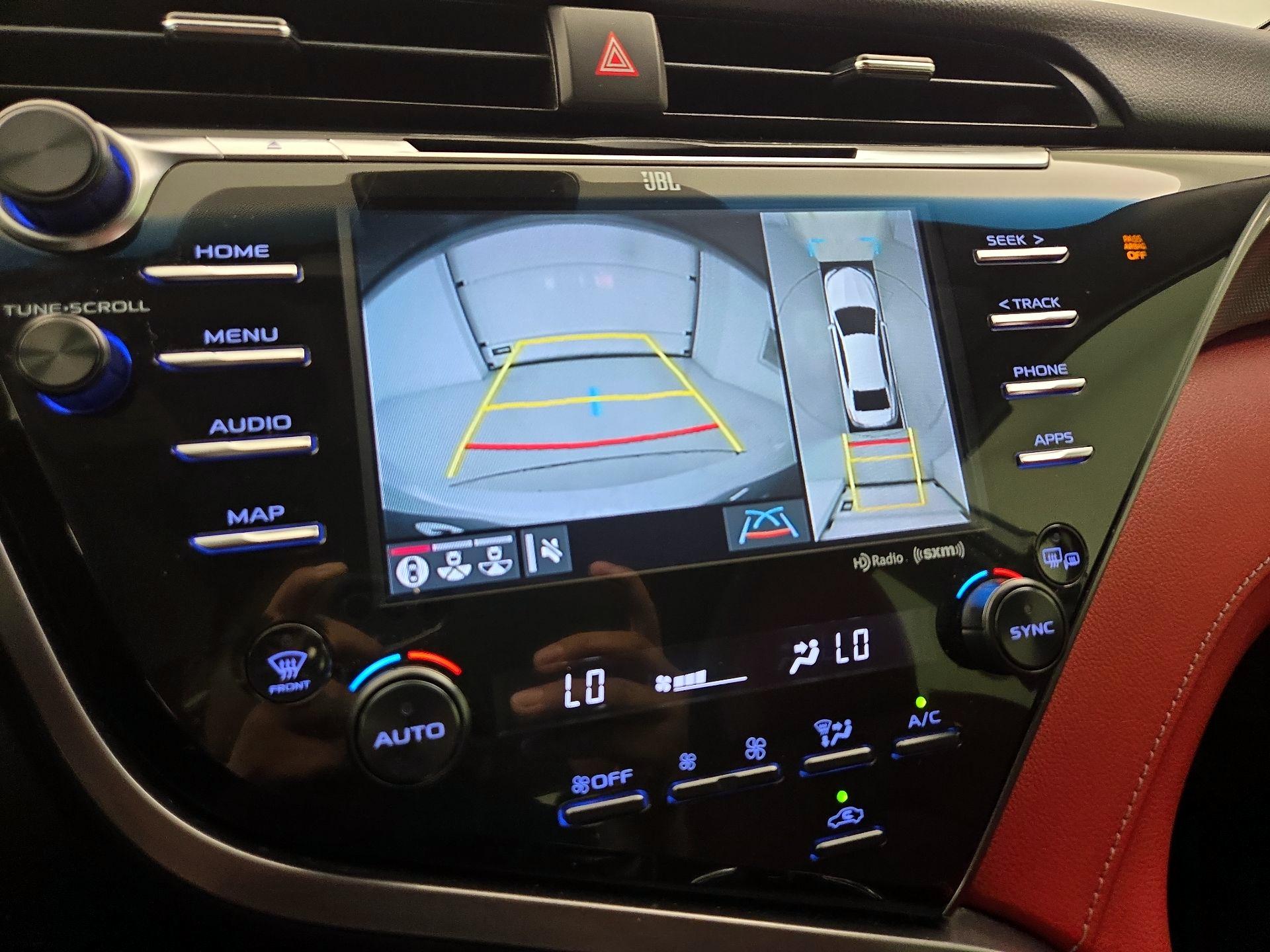 Thumbnail: 2019 Toyota Camry - 15