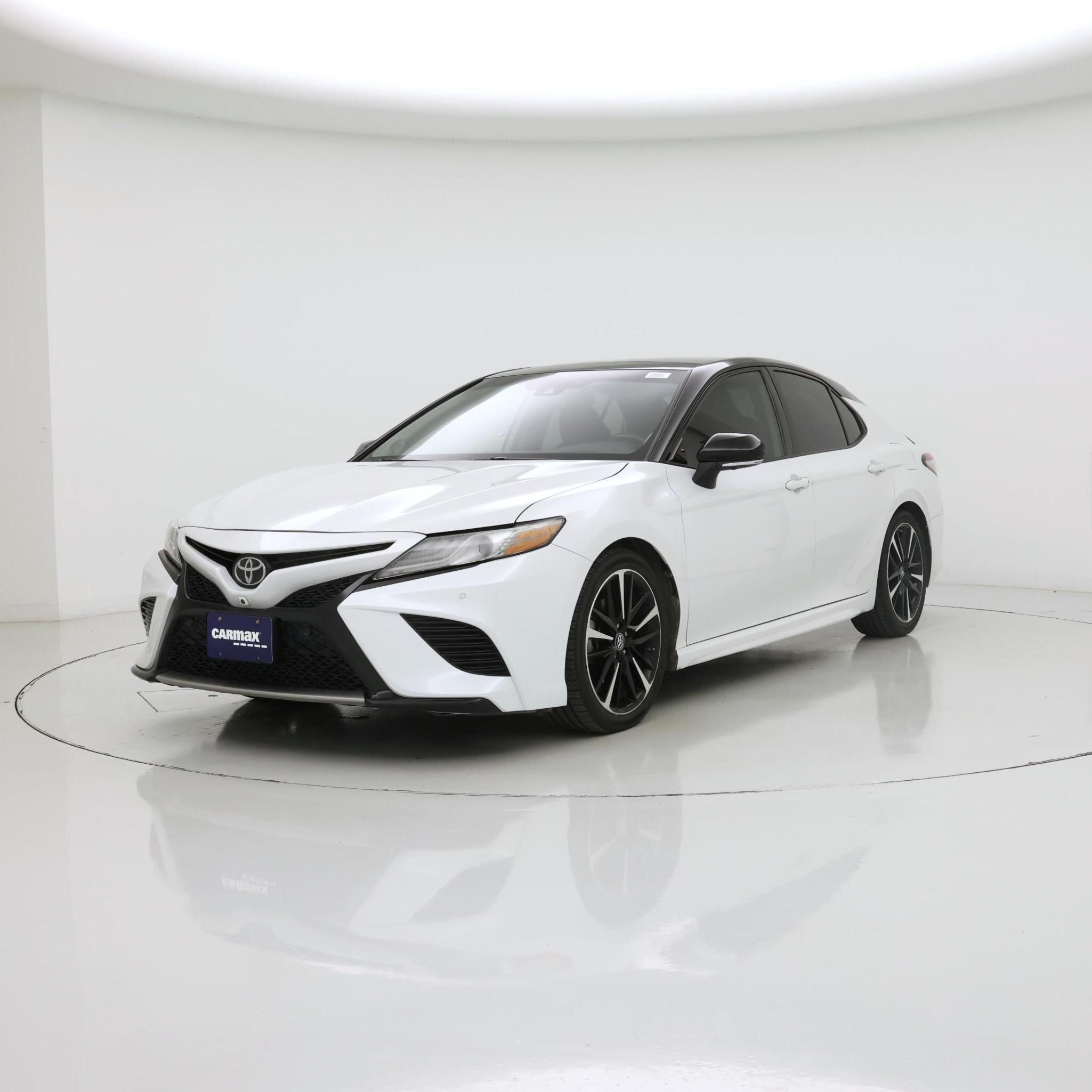 Thumbnail: 2019 Toyota Camry - 4