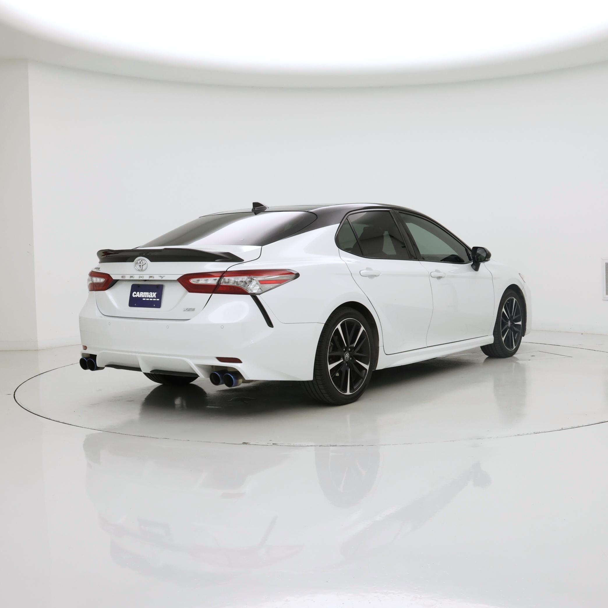 Thumbnail: 2019 Toyota Camry - 8