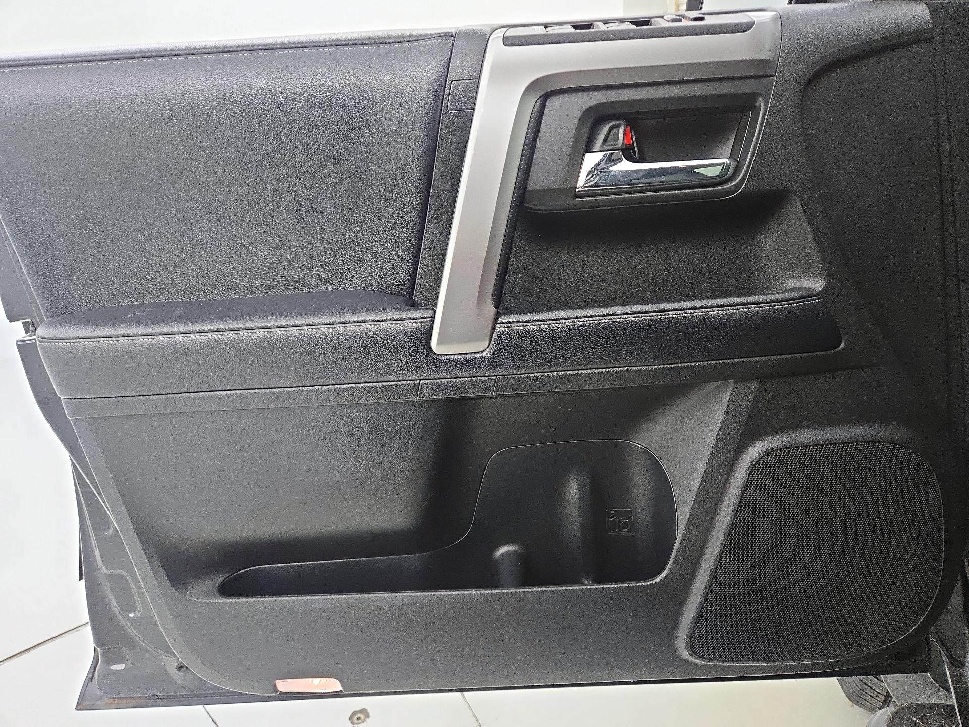 Thumbnail: 2019 Toyota 4Runner - 12